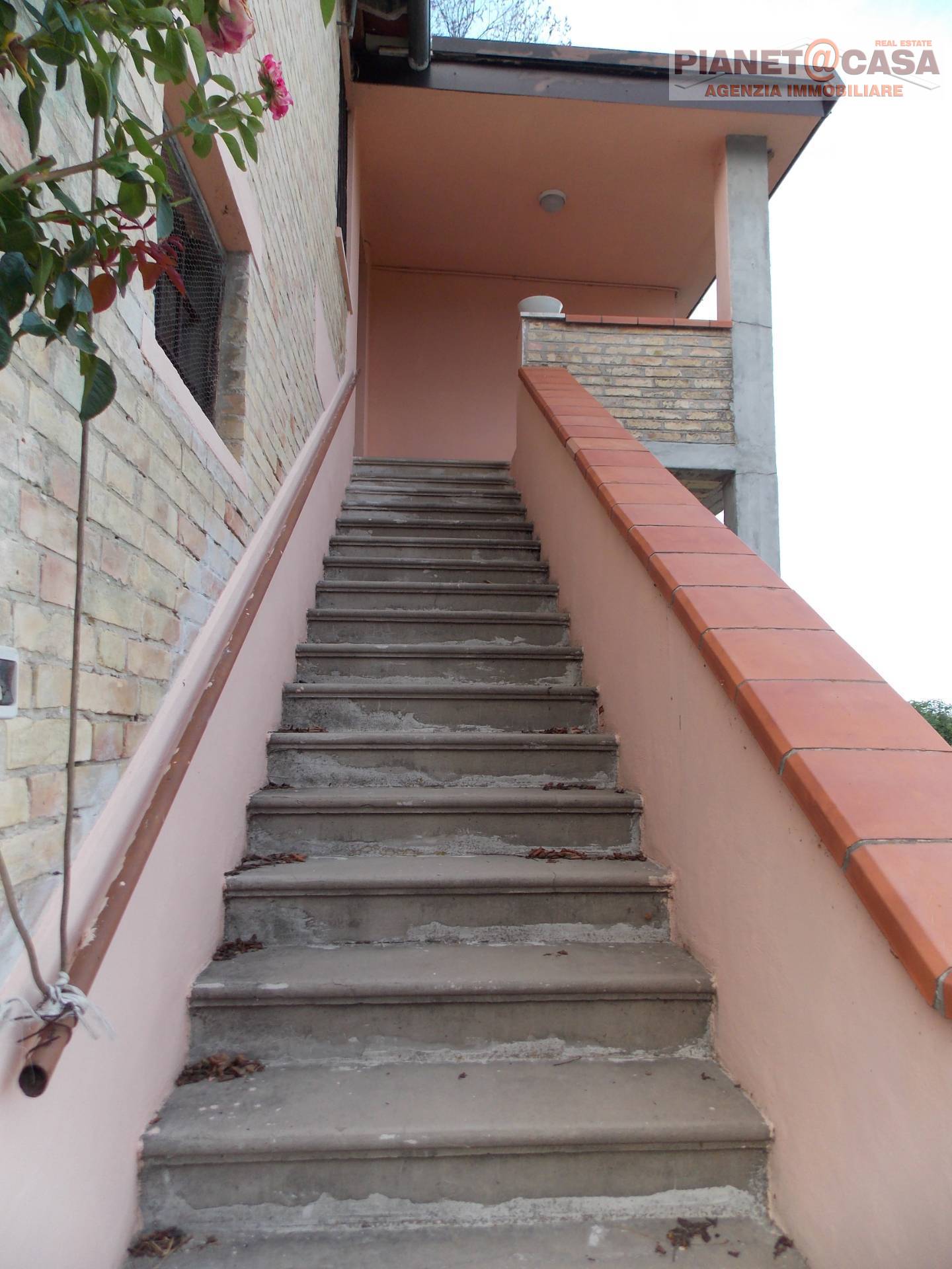 Casa indipendente in vendita a Colli del Tronto