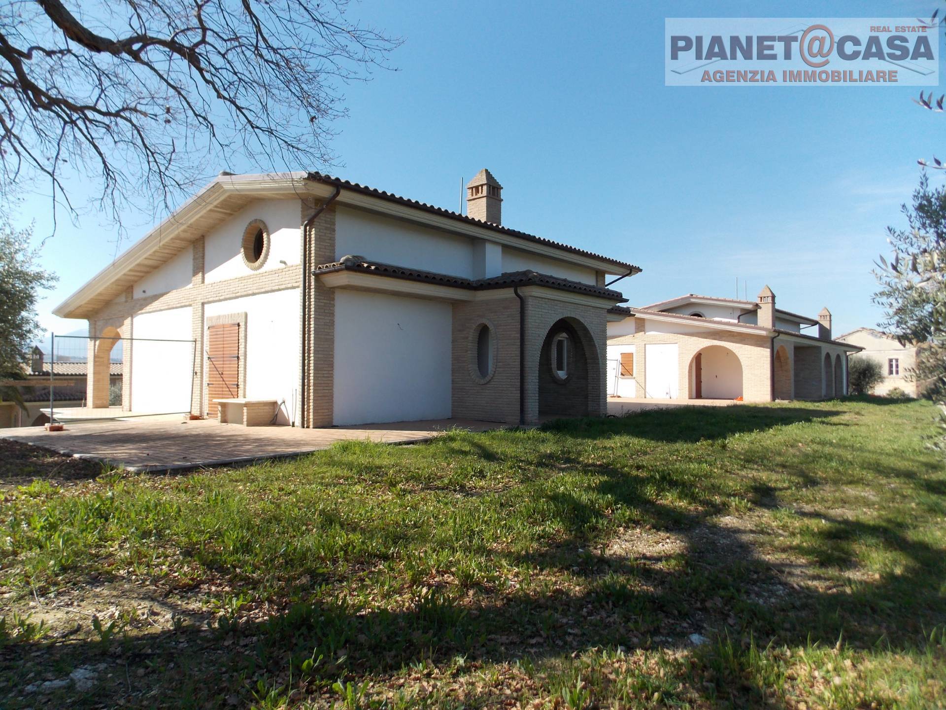 Villa in vendita a Colli del Tronto