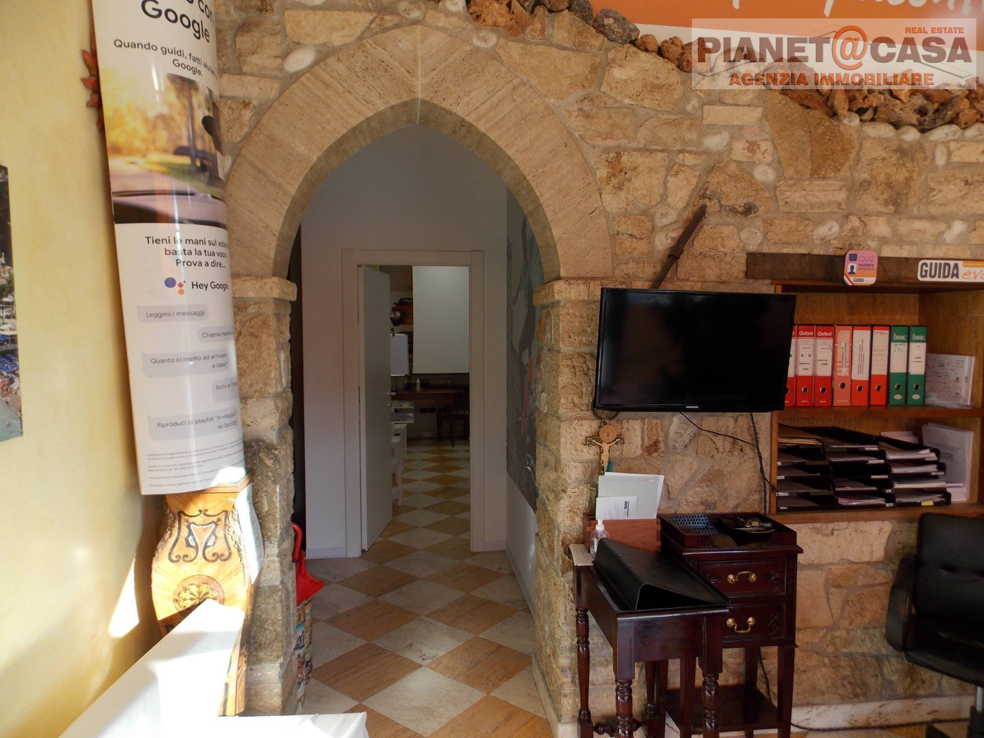 Locale Commerciale / Artigianale in vendita a Castel di Lama