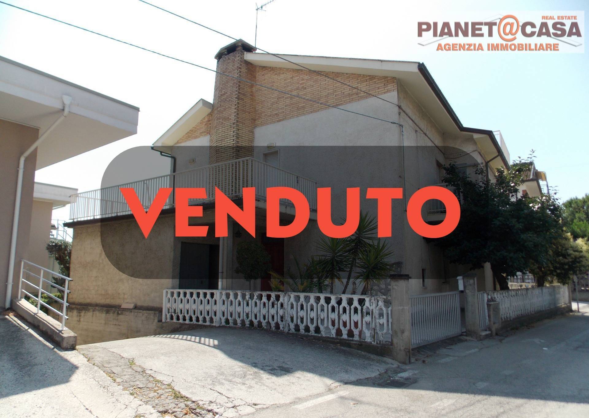 Casa indipendente in vendita a Monteprandone, CENTOBUCHI