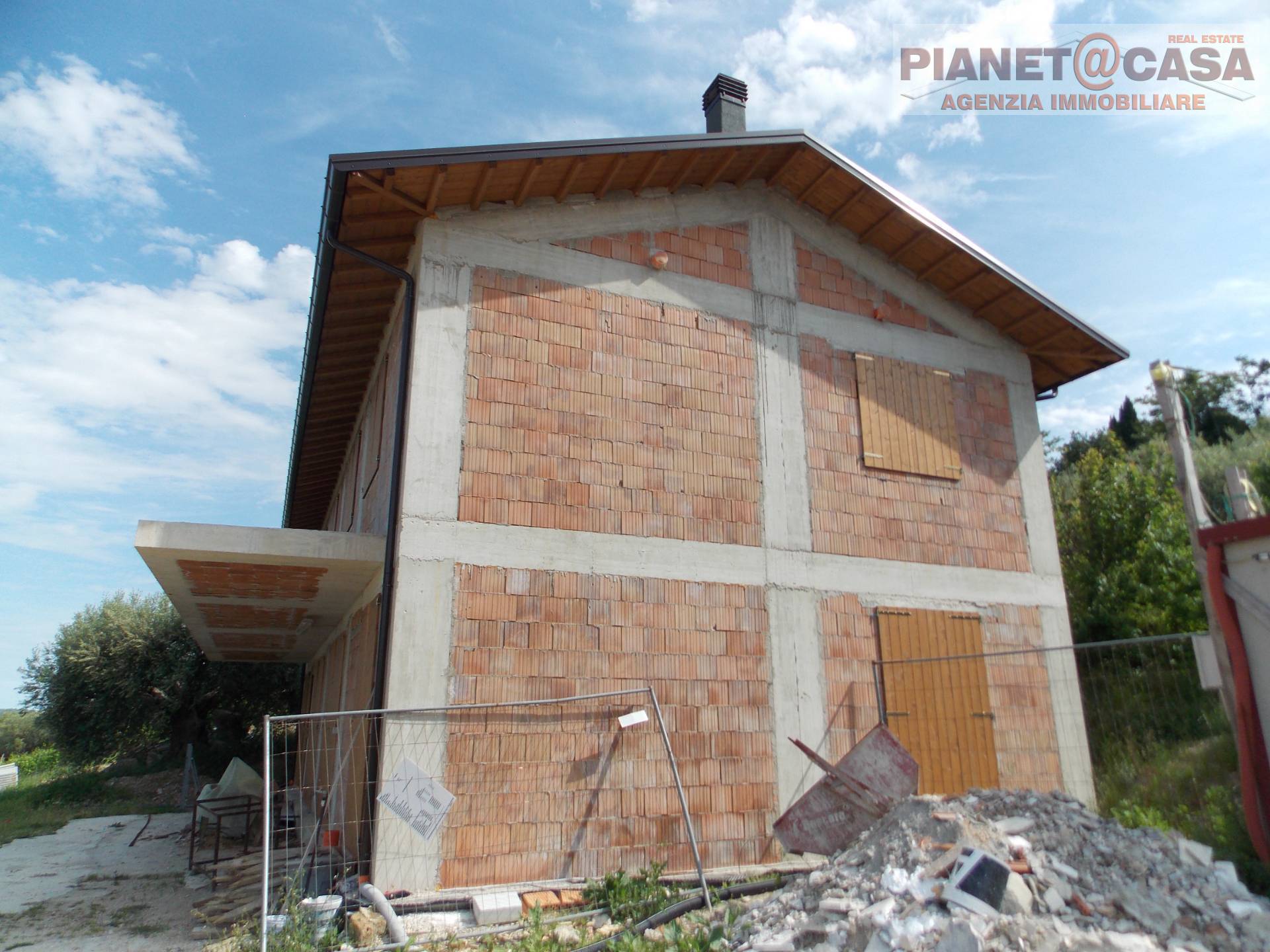 Casa indipendente in vendita a Colli del Tronto