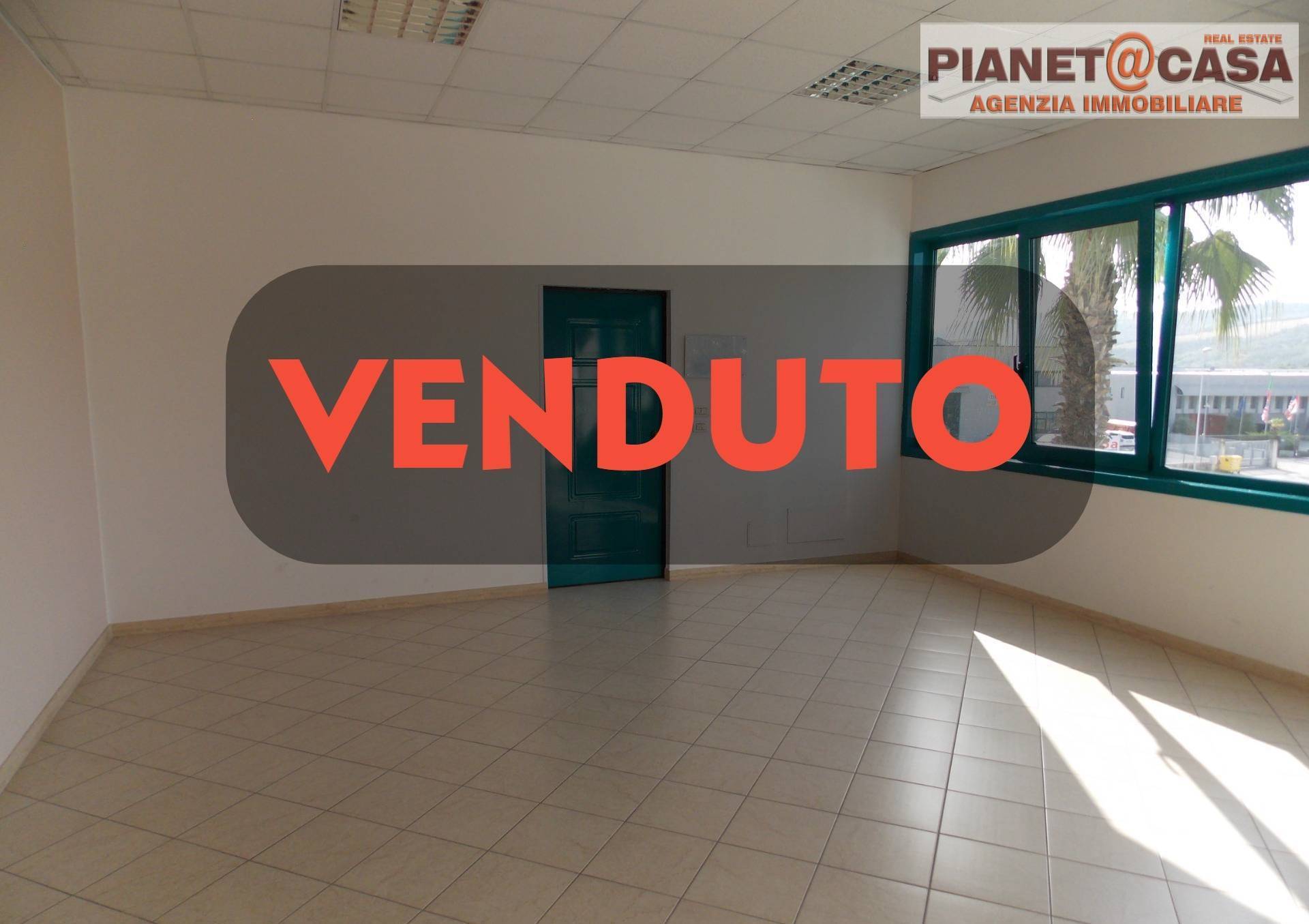 Locale Commerciale / Artigianale in vendita a Spinetoli, PAGLIARE DEL TRONTO