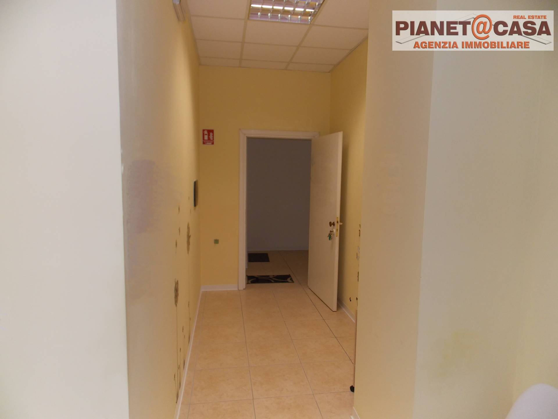 Locale Commerciale / Artigianale in vendita a Spinetoli, PAGLIARE DEL TRONTO