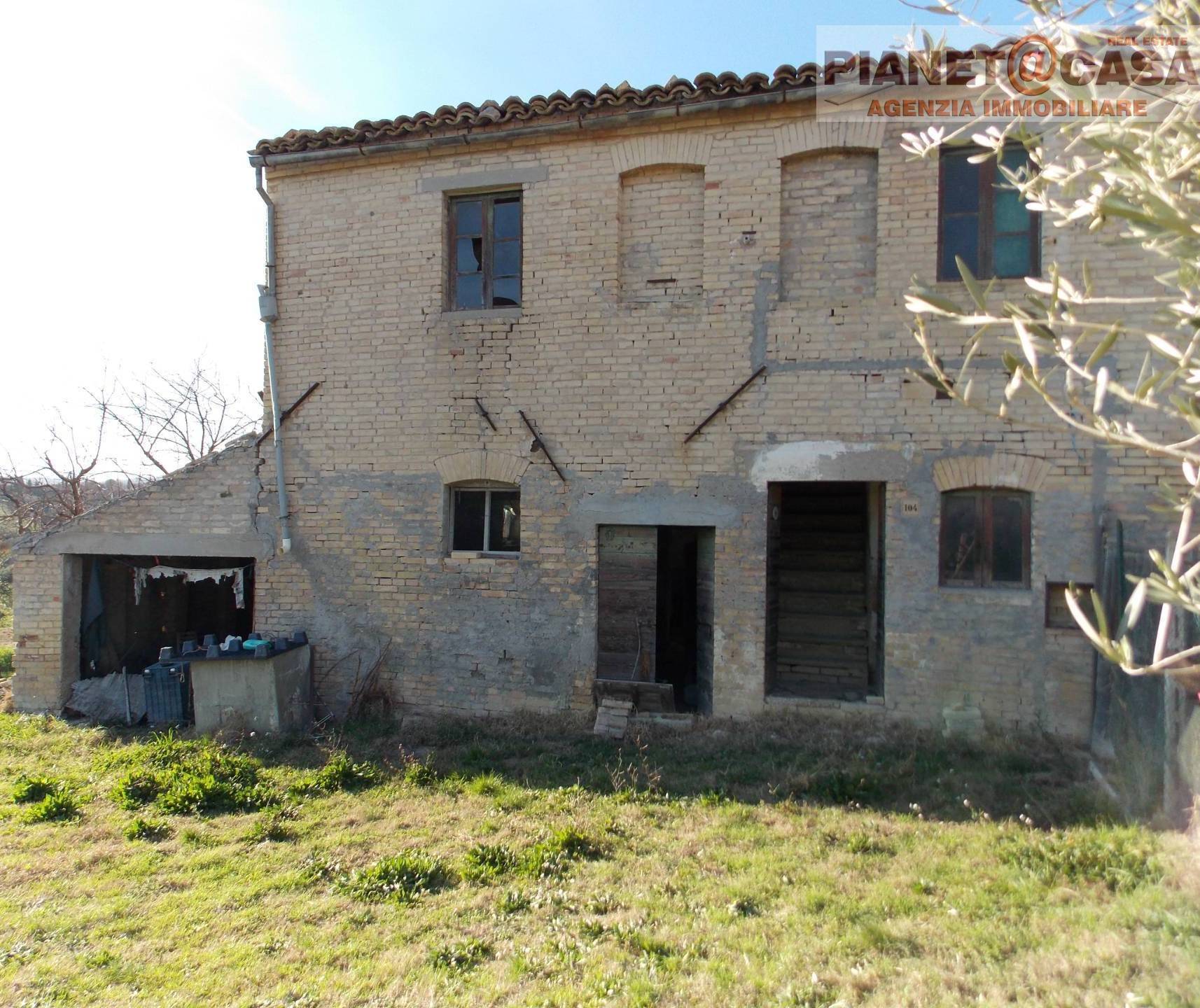Casa indipendente in vendita a Appignano del Tronto