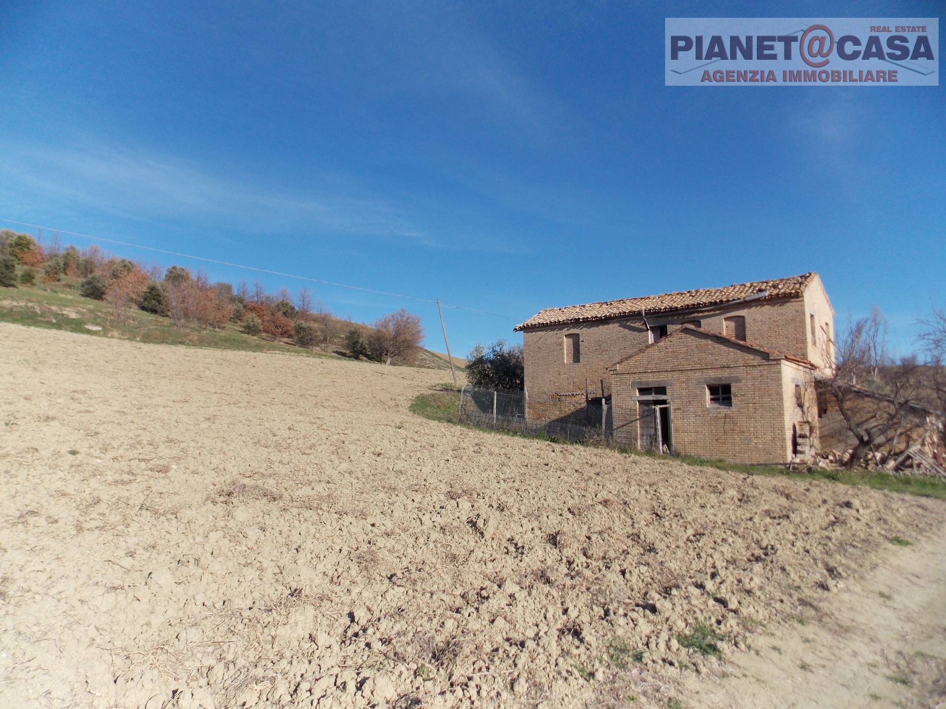 Casa indipendente in vendita a Appignano del Tronto