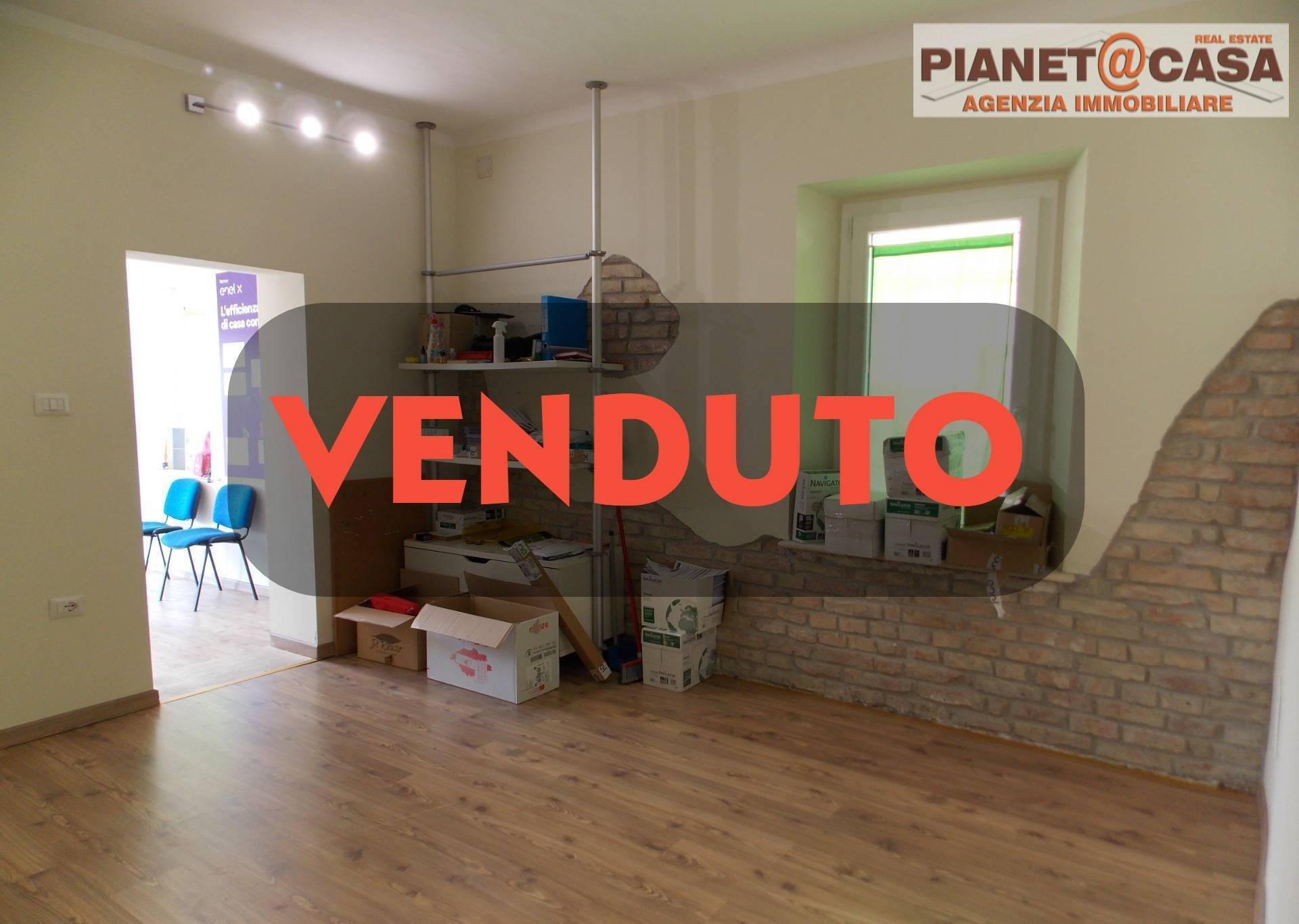 Locale Commerciale / Artigianale in vendita a Spinetoli, PAGLIARE DEL TRONTO