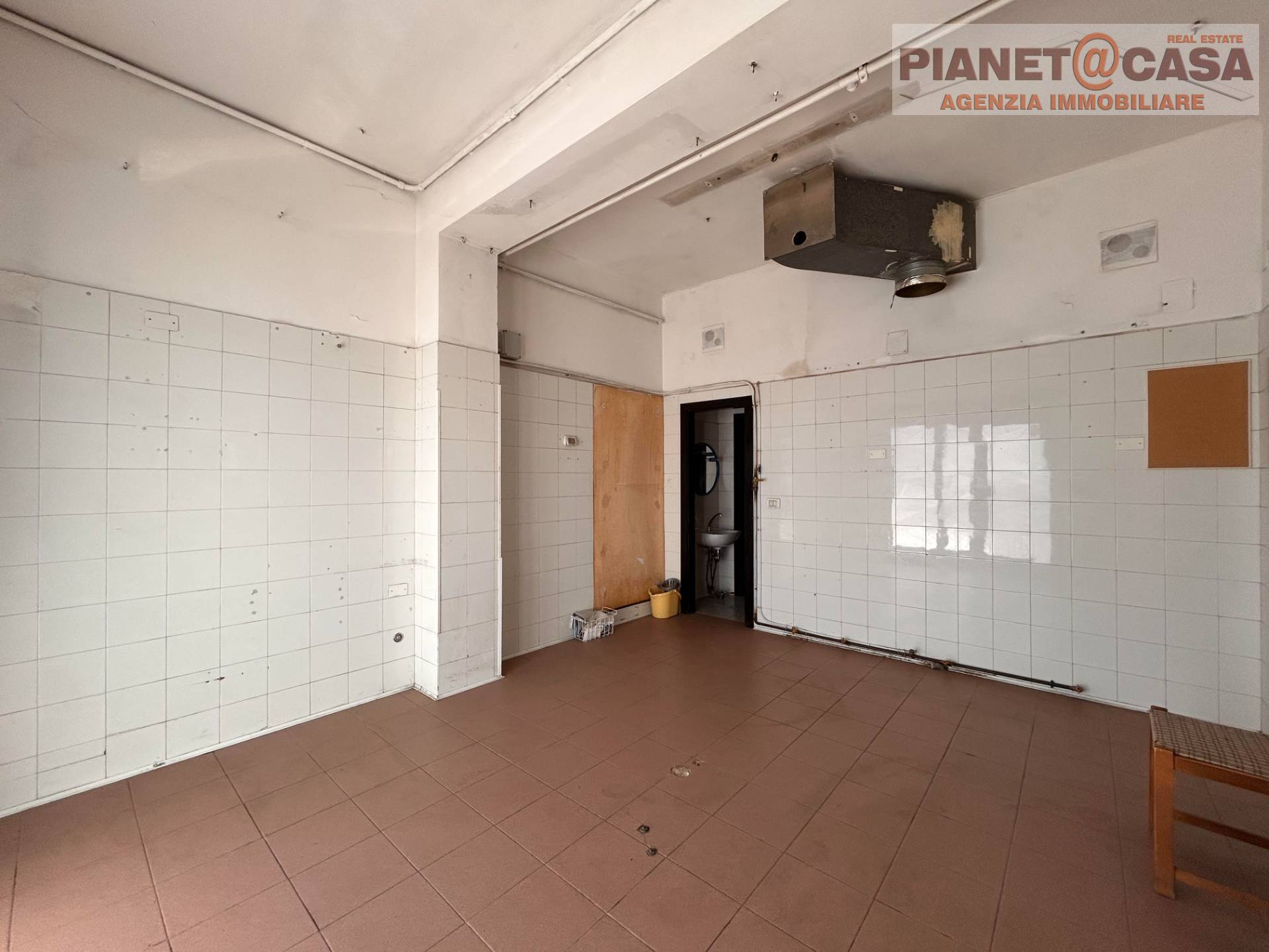 Locale Commerciale / Artigianale in vendita a Spinetoli, PAGLIARE DEL TRONTO