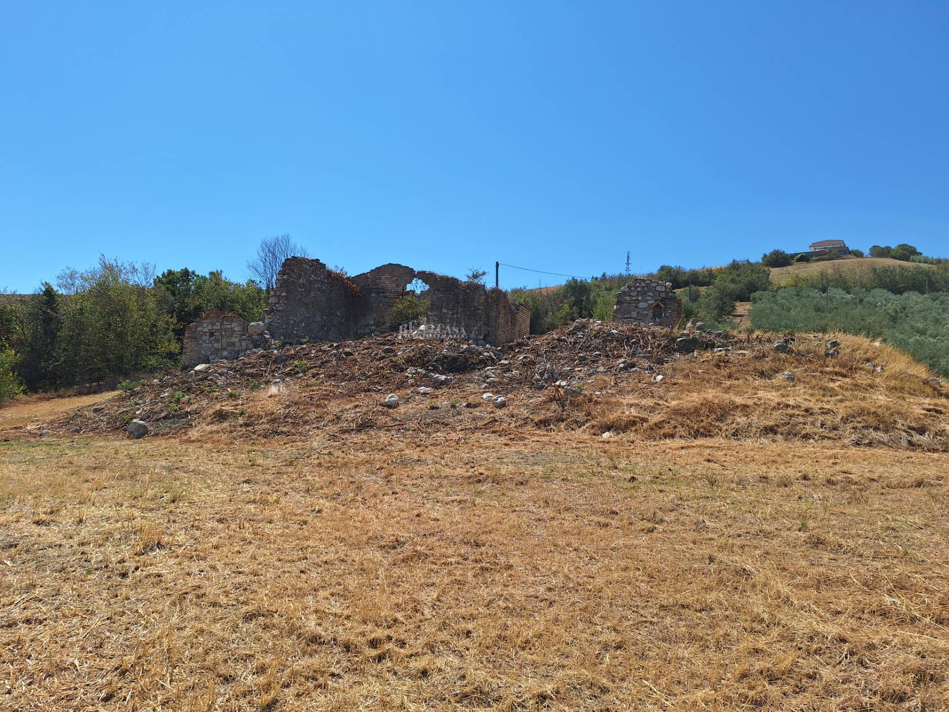 Casale / Rustico in vendita a Maltignano