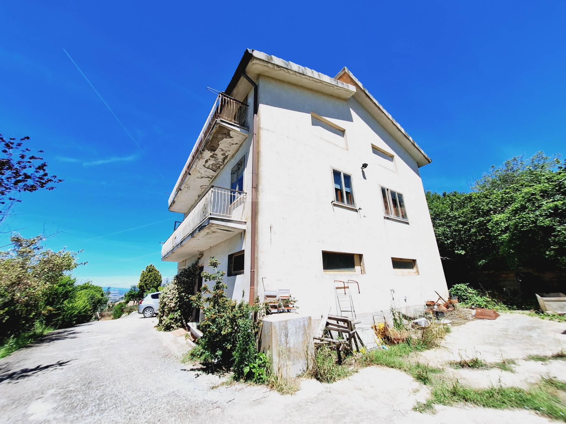 Casa indipendente con terrazzo, Ripatransone collinare