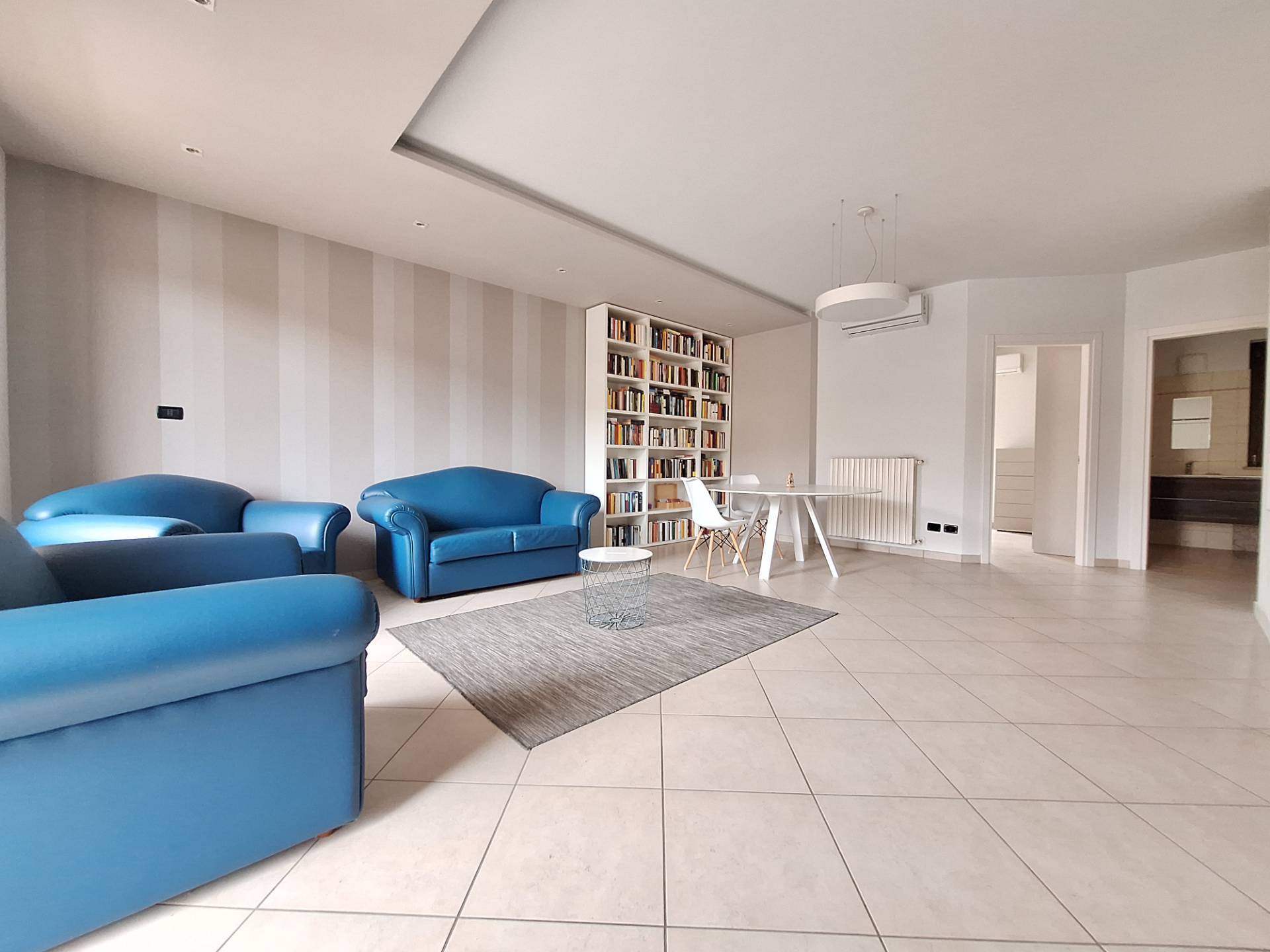 Appartamento in vendita a Nereto, Parignano