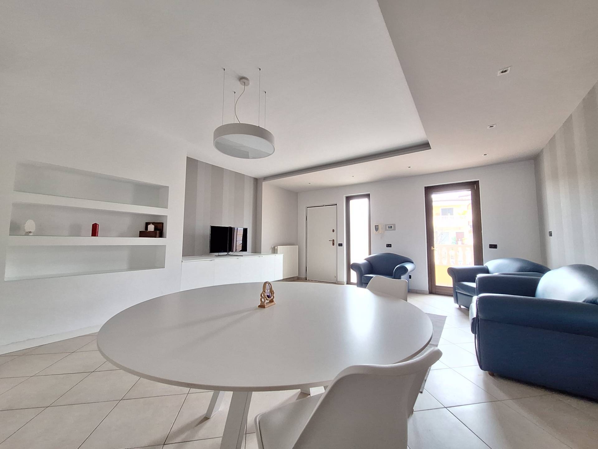 Appartamento in vendita a Nereto, Parignano