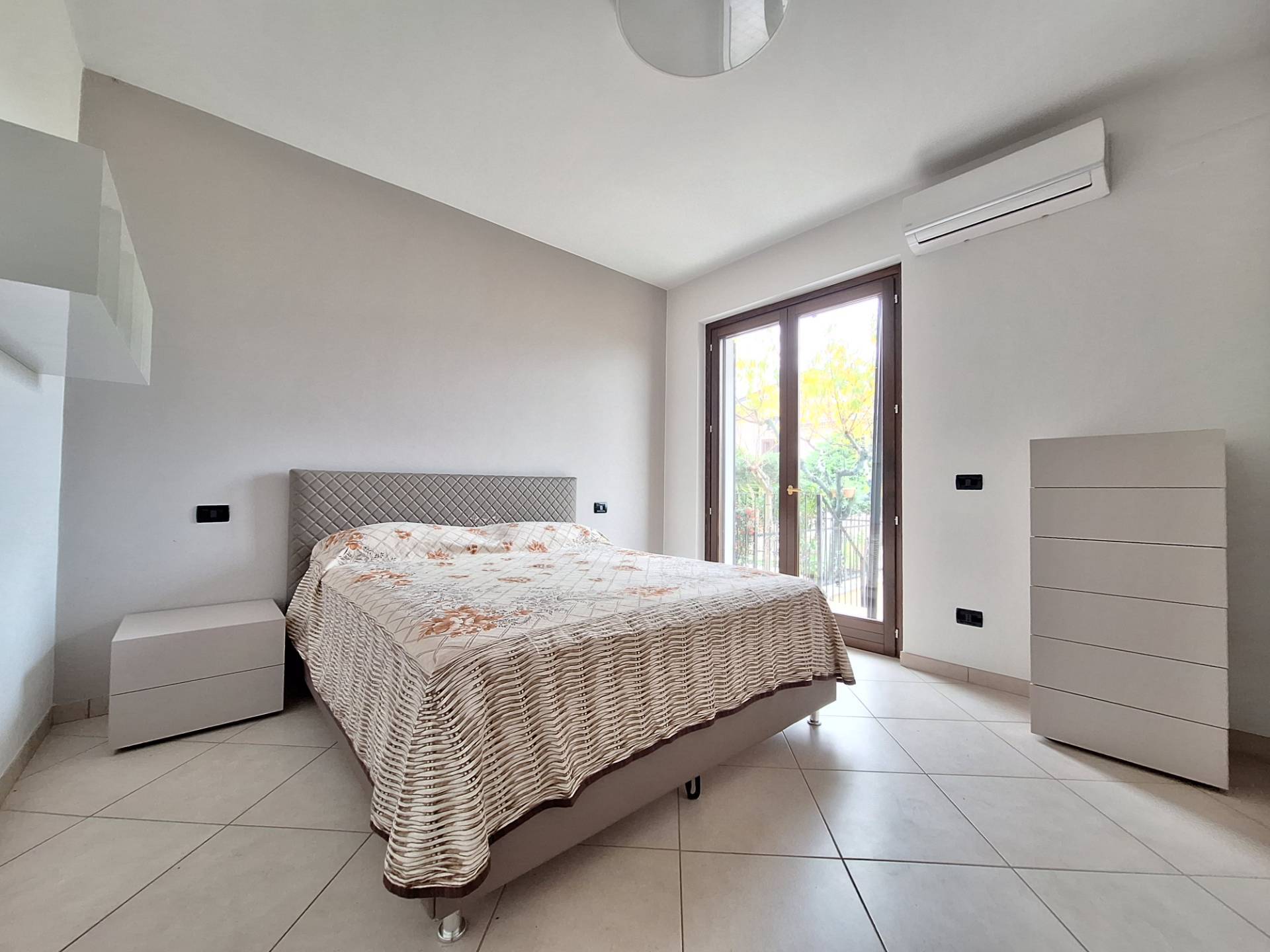 Appartamento in vendita a Nereto, Parignano