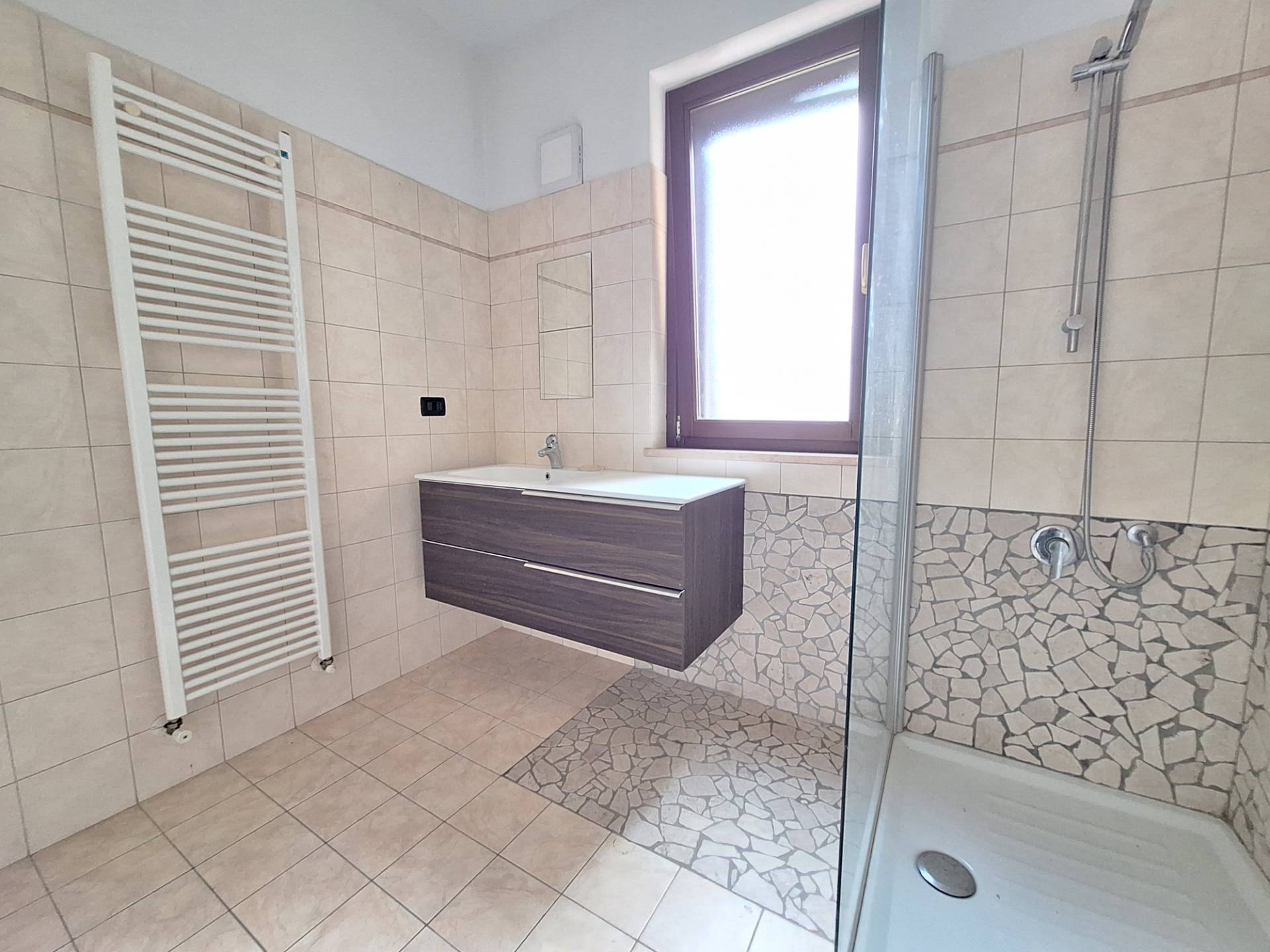 Appartamento in vendita a Nereto, Parignano