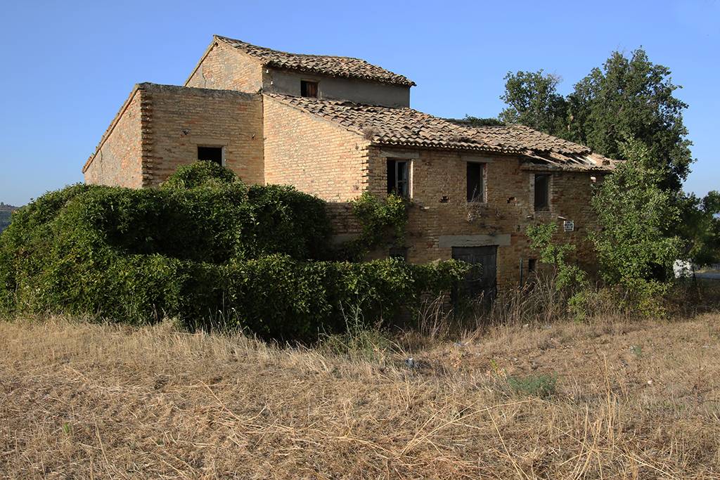 Casale / Rustico in vendita a Acquaviva Picena, RESIDENZIALE