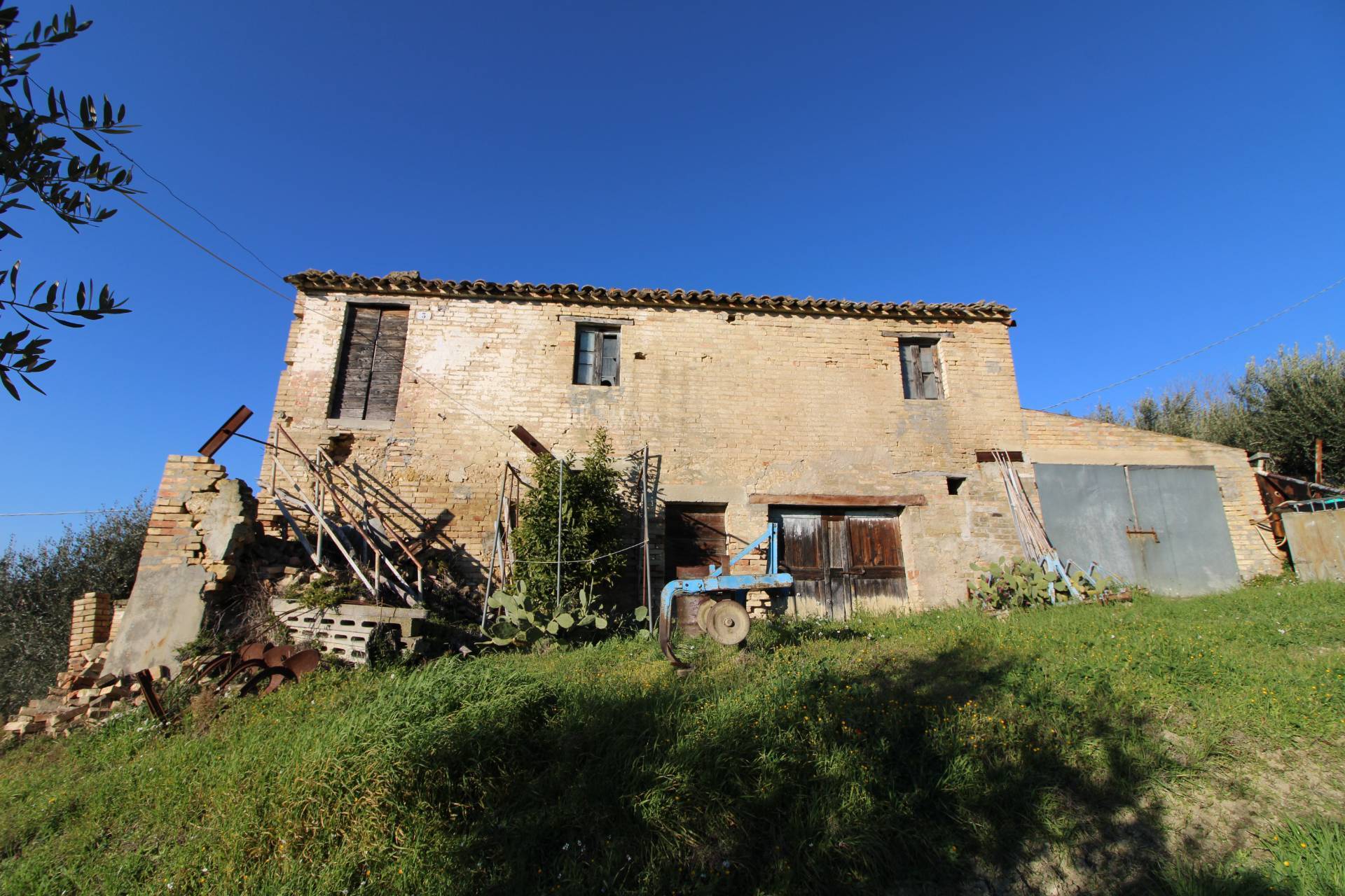 Casale / Rustico in vendita a Acquaviva Picena, RESIDENZIALE