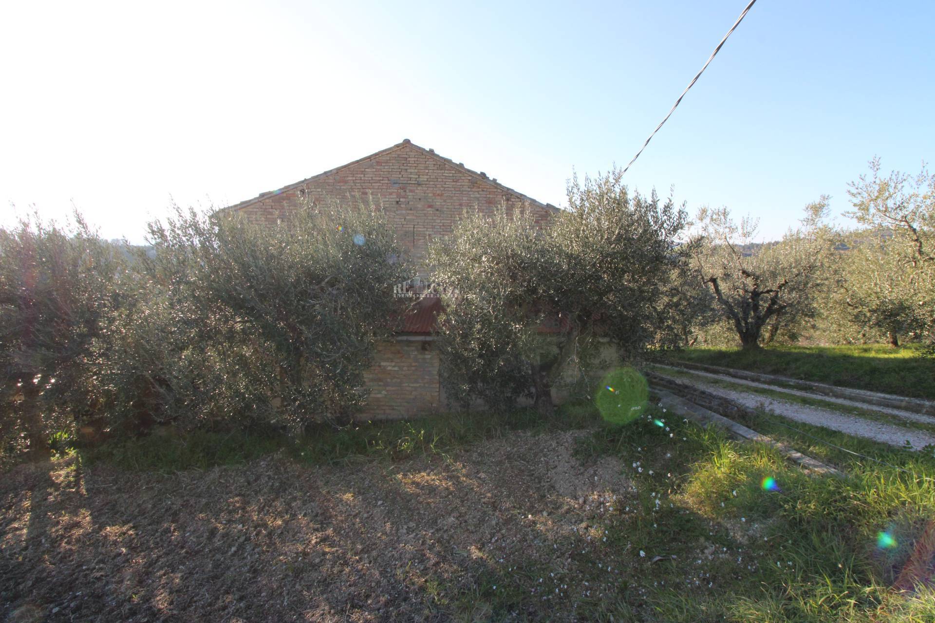 Casale / Rustico in vendita a Acquaviva Picena, RESIDENZIALE