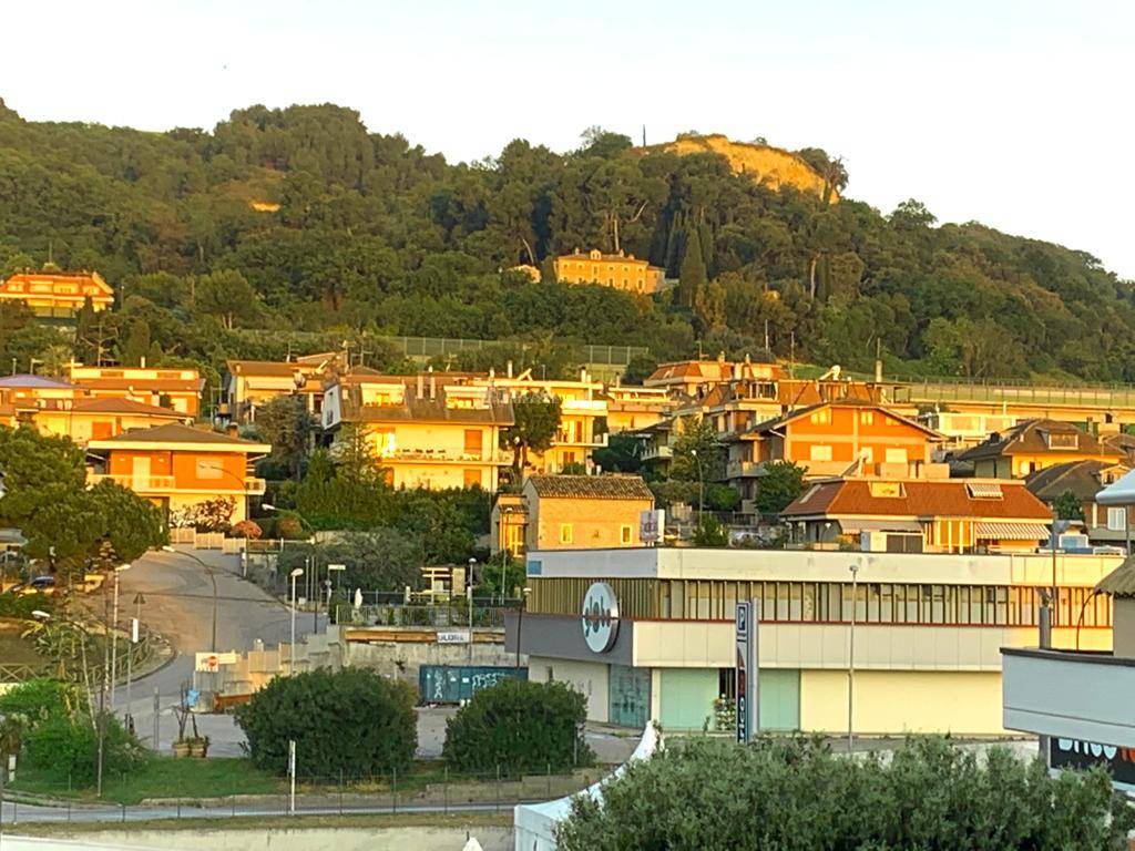 Appartamento in vendita a Grottammare, ISCHIA (zona sud di Grottammare)