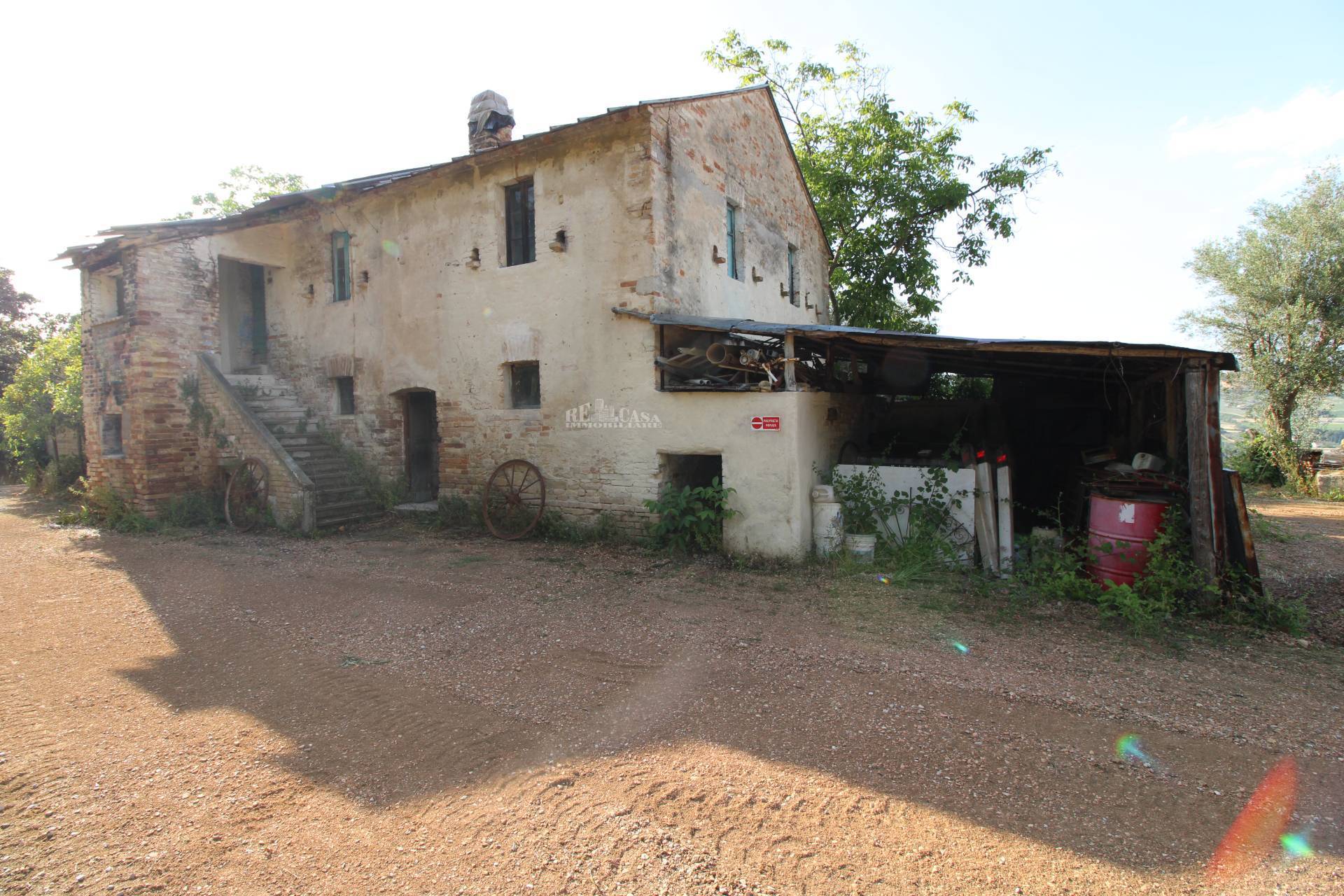 Casale / Rustico in vendita a Montefiore dell'Aso