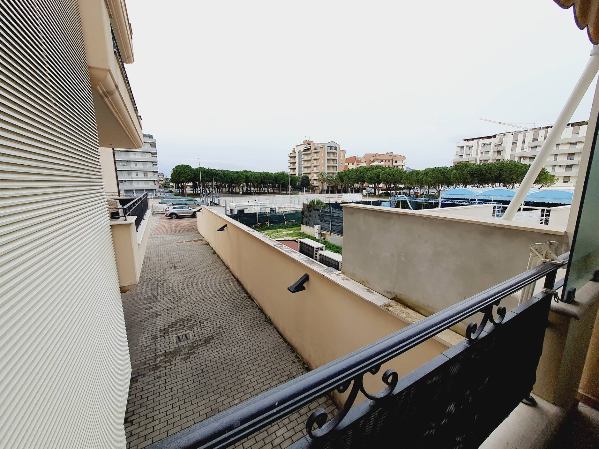 Appartamento in vendita a Alba Adriatica, Zona Mare