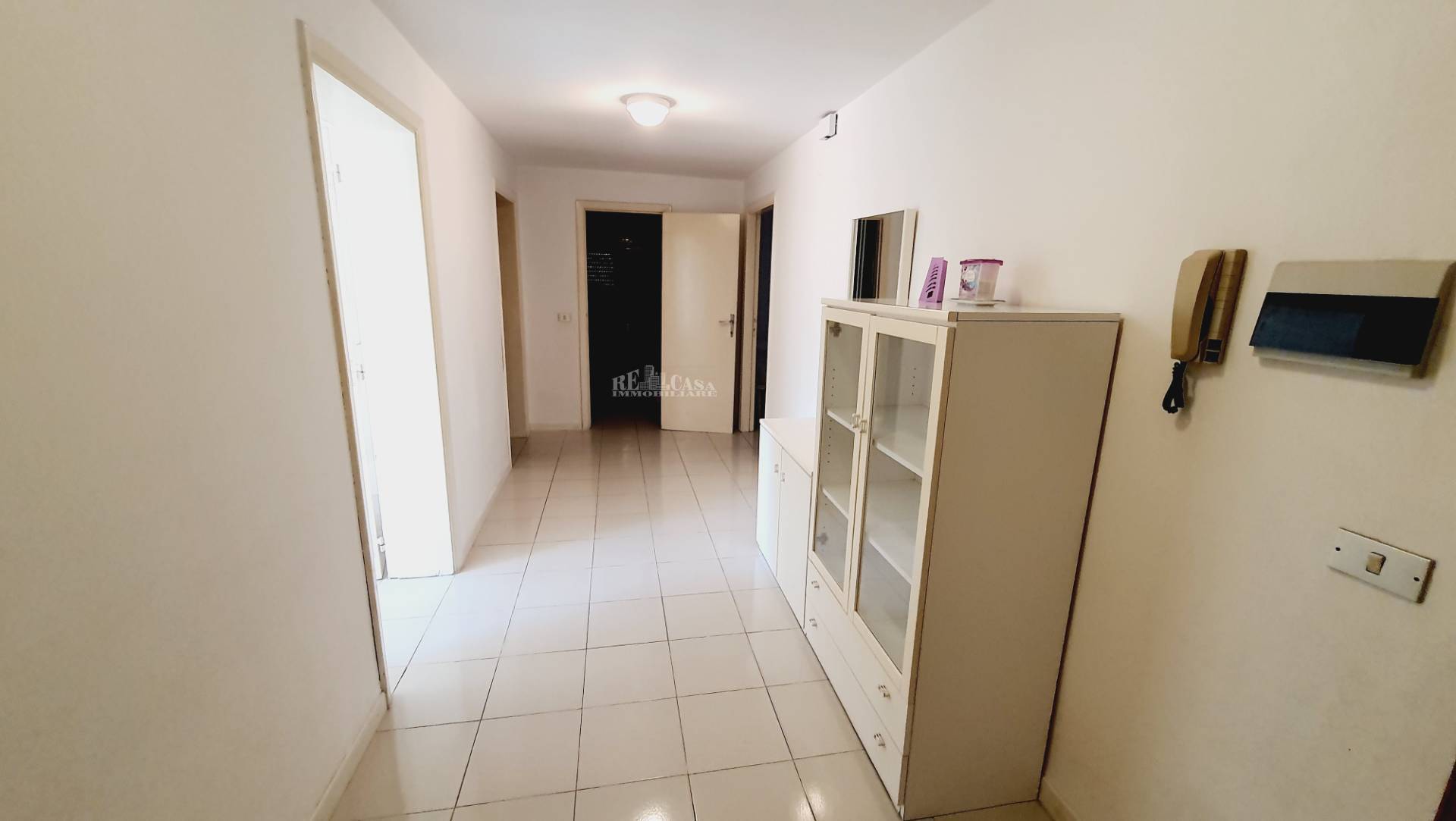 Palazzo / Stabile in vendita a Martinsicuro, Zona Mare