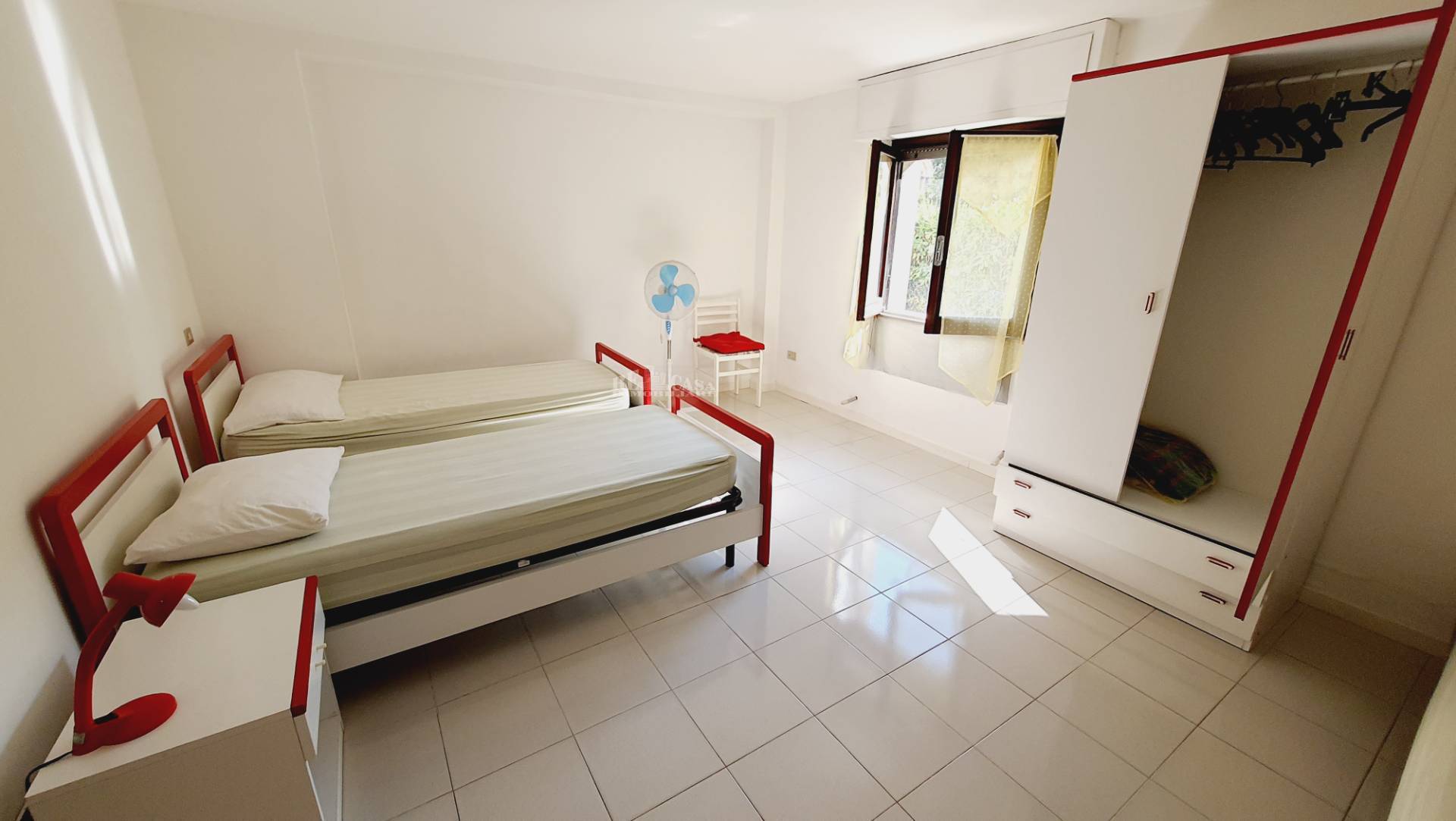 Palazzo / Stabile in vendita a Martinsicuro, Zona Mare