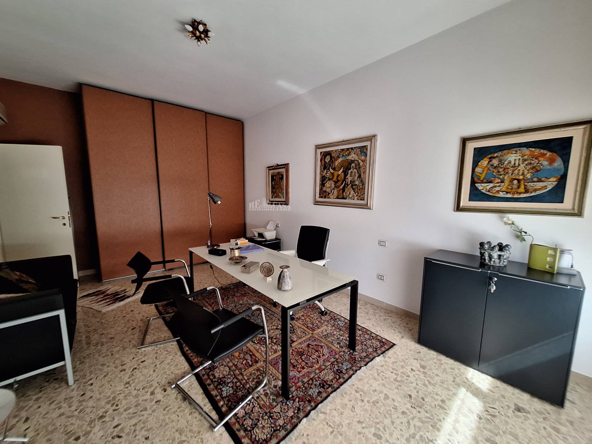 Ufficio / Studio in affitto a San Benedetto del Tronto, CENTRALE (verso sud)