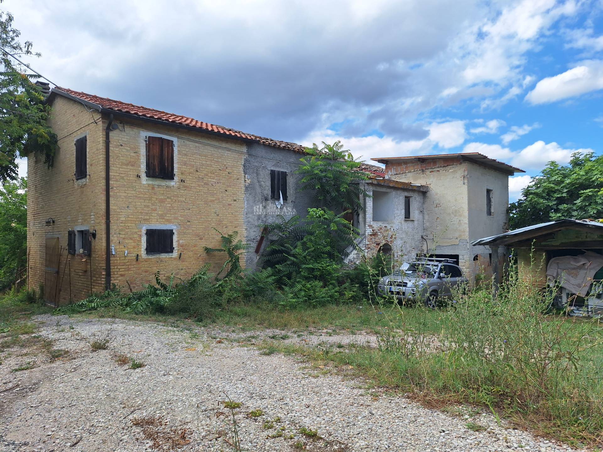 Casale / Rustico in vendita a Spinetoli, COLLINARE