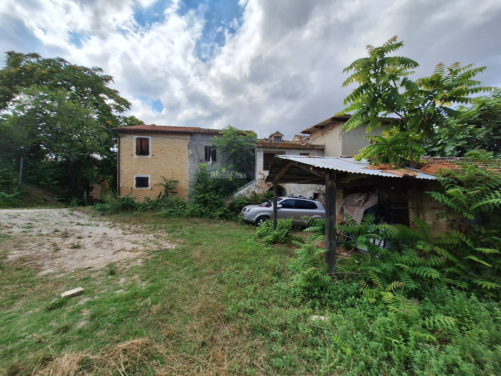 Casale / Rustico in vendita a Spinetoli, COLLINARE