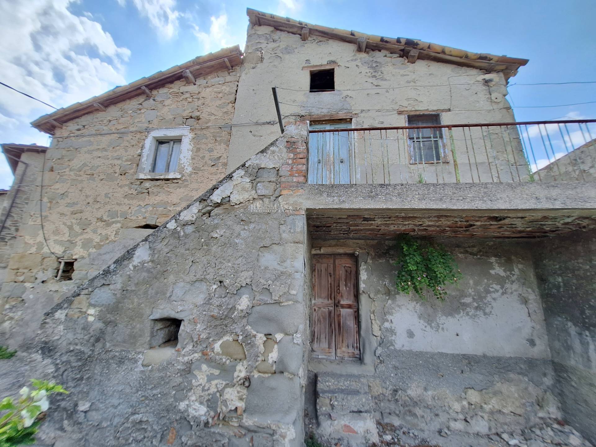 Casale / Rustico in vendita a Roccafluvione