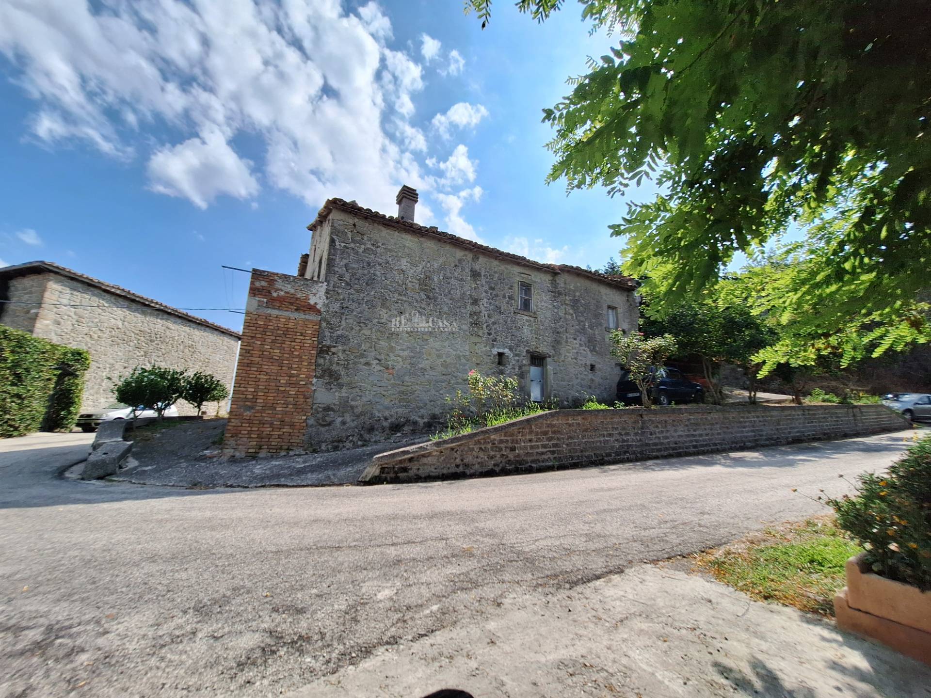 Casale / Rustico in vendita a Roccafluvione