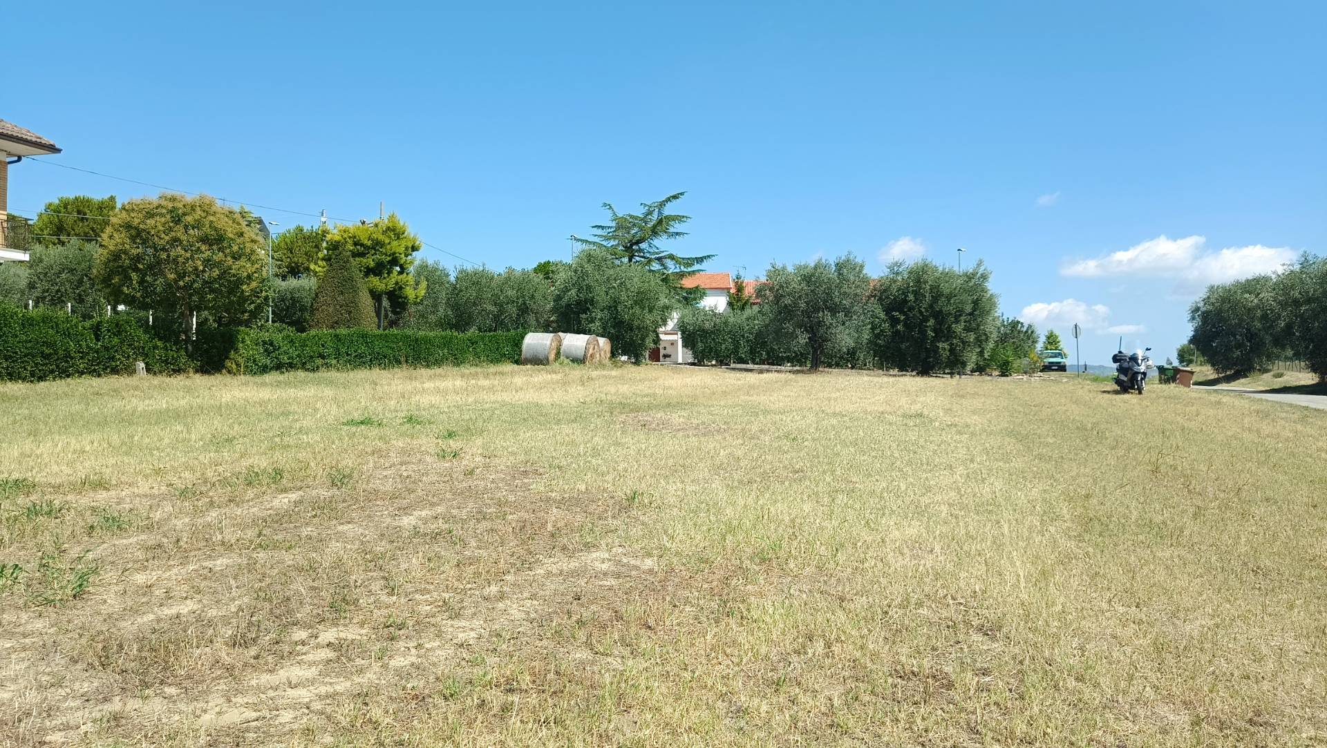 Terreno edificabile residenziale in vendita a Castorano, Palazzi