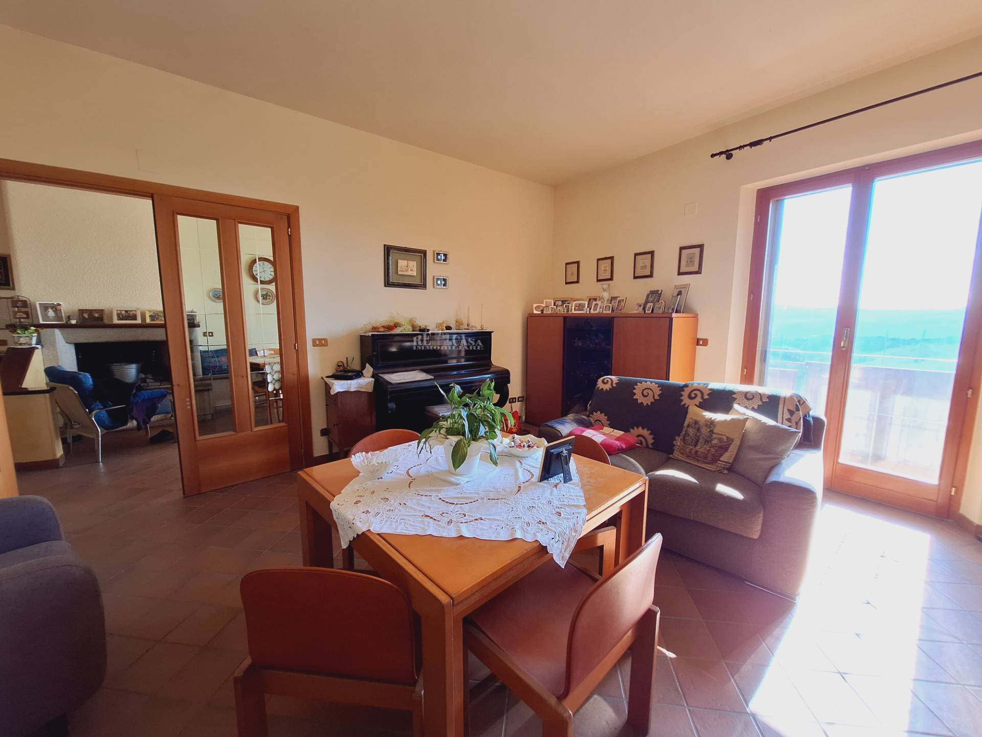 Casa in vendita a Castorano, COLLINARE