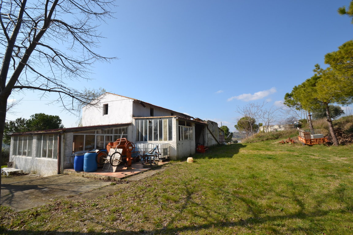 Casale / Rustico in vendita a San Benedetto del Tronto, RESIDENZIALE (sopra la Strada Statale)