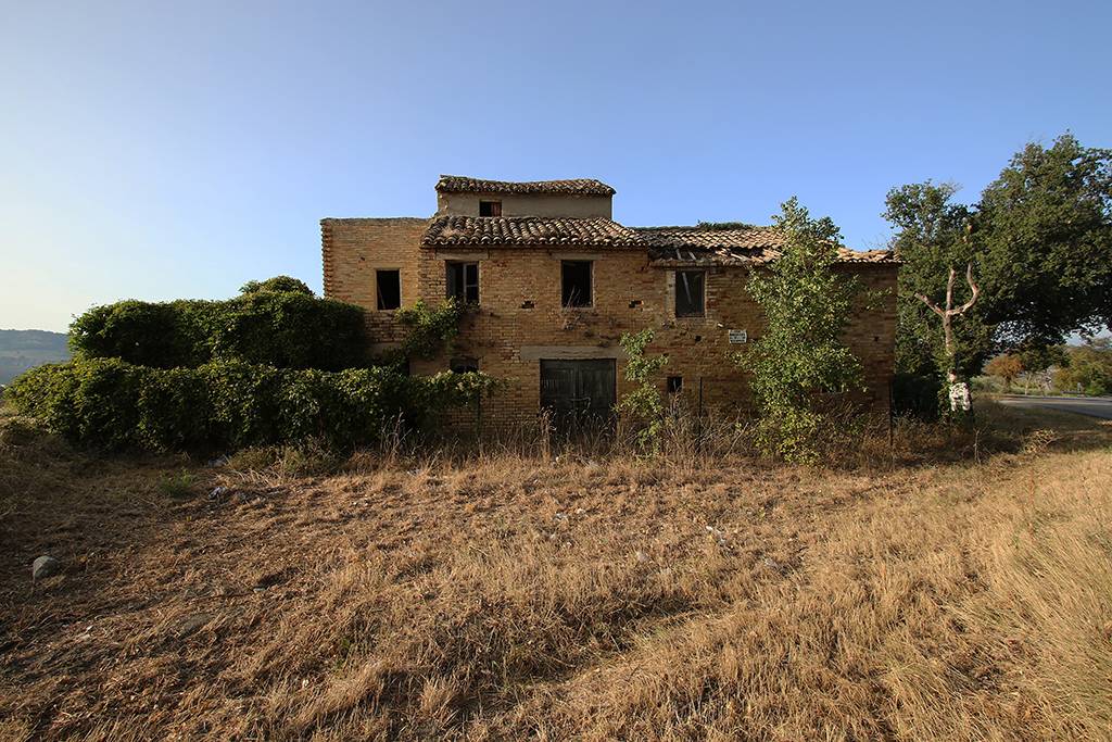 Casale / Rustico in vendita a Acquaviva Picena, RESIDENZIALE