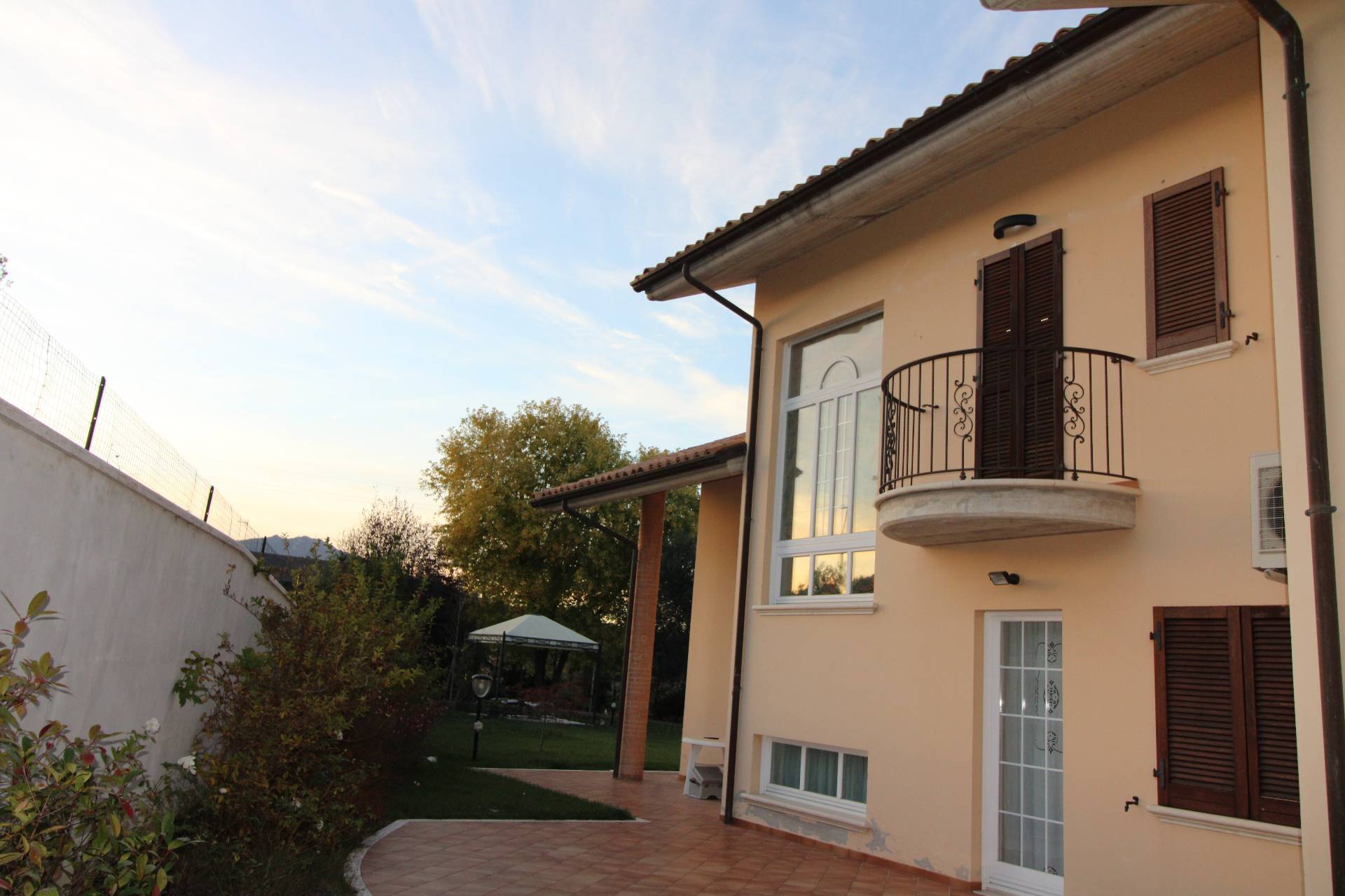 Villa in vendita a Appignano del Tronto