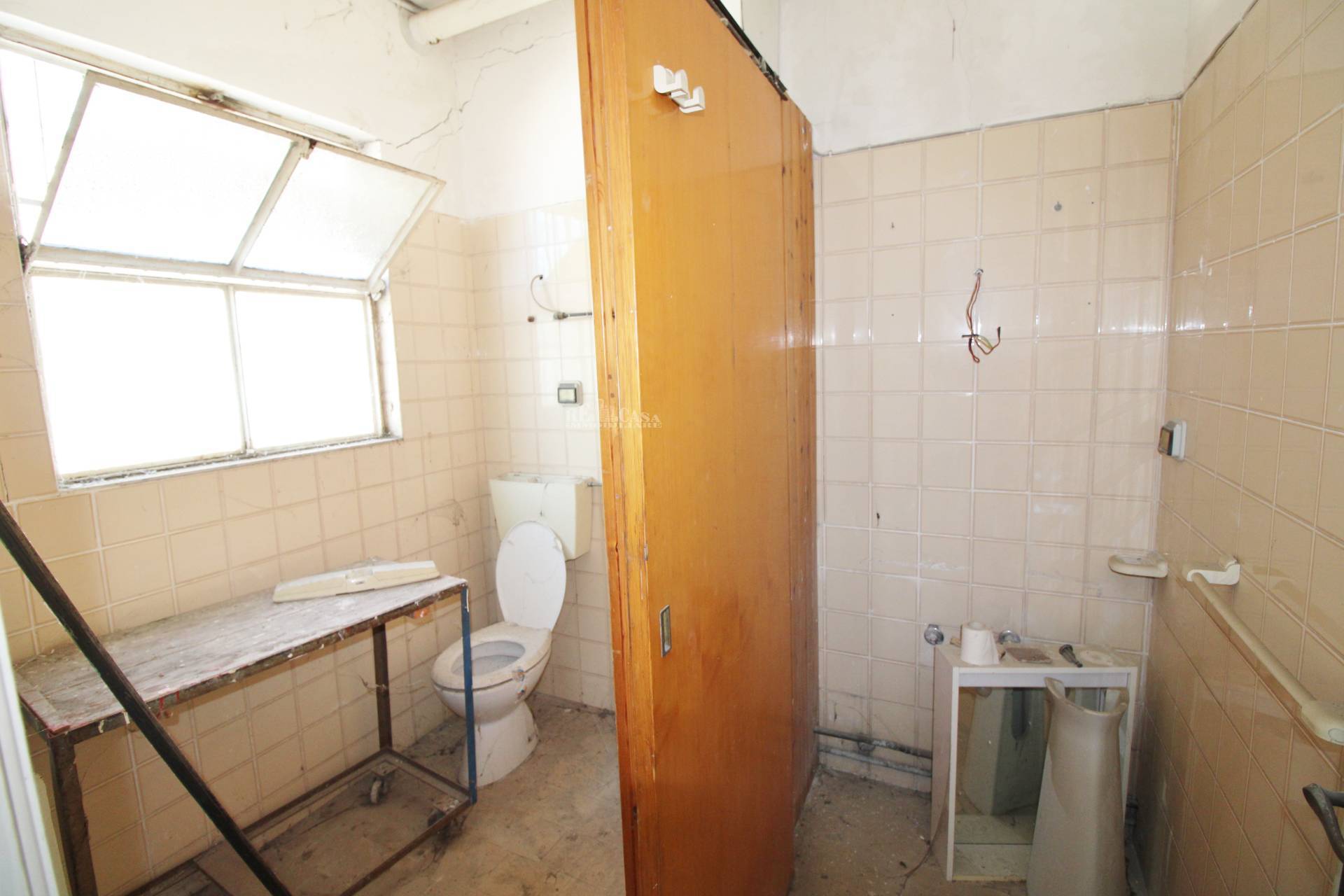 Locale Artigianale in vendita a San Benedetto del Tronto, PORTO D'ASCOLI (residenziale)