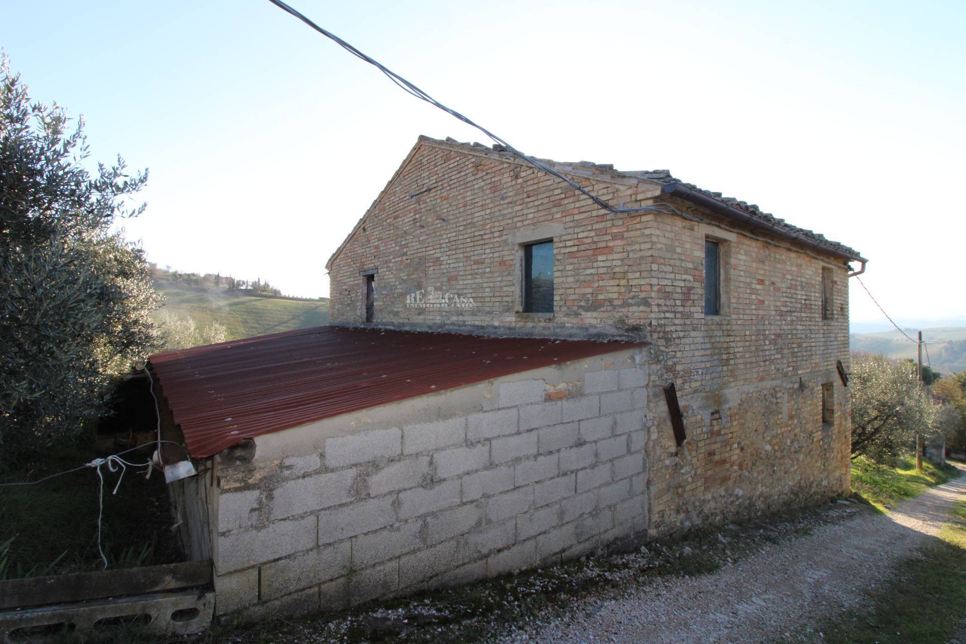 Casale / Rustico in vendita a Acquaviva Picena, RESIDENZIALE
