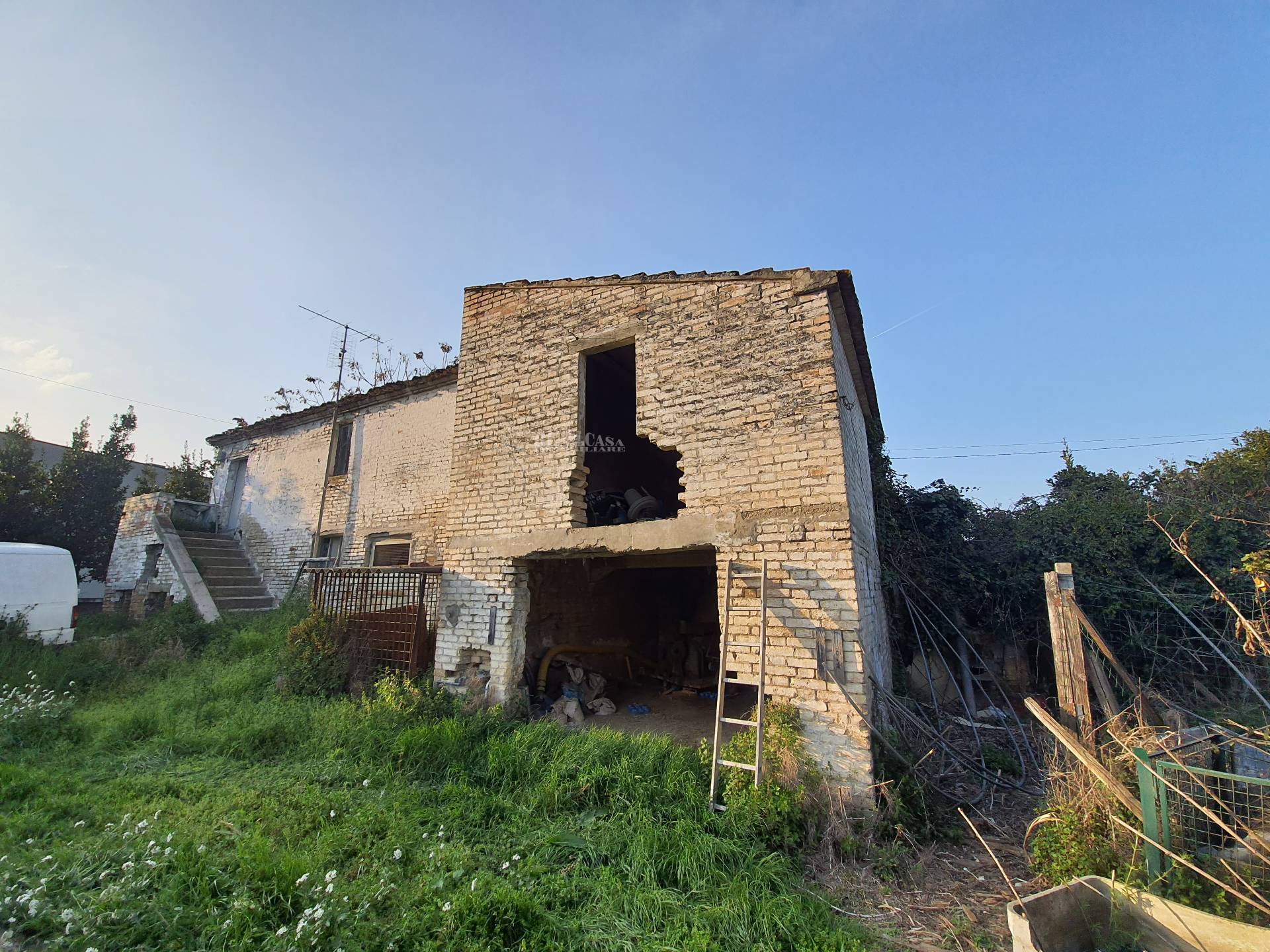 Casa in vendita a Monteprandone, CENTOBUCHI (sotto la salaria)
