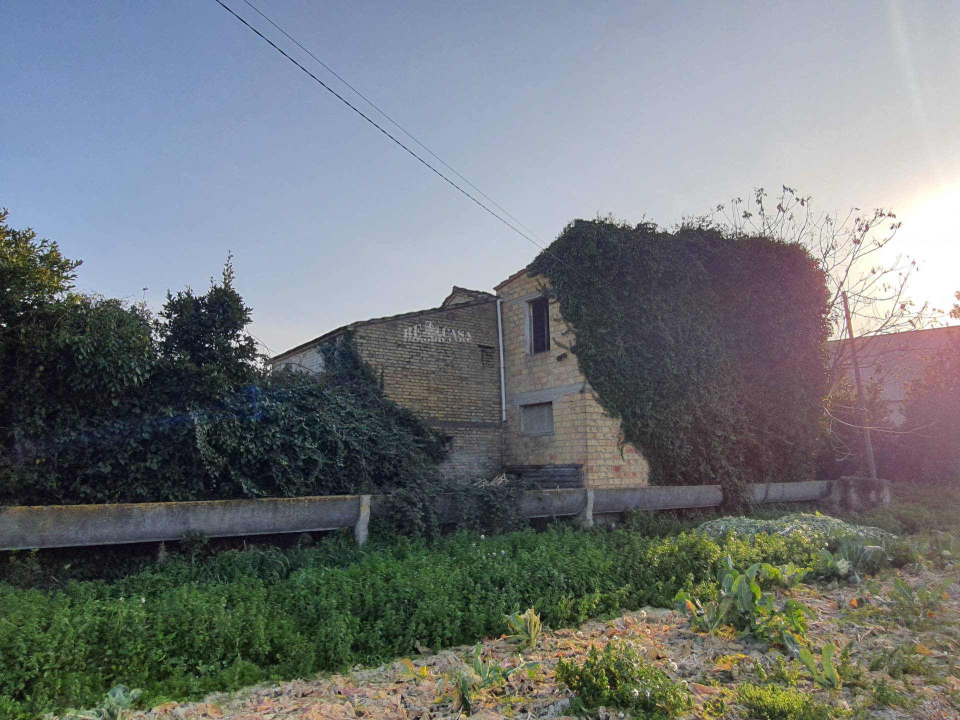 Casa in vendita a Monteprandone, CENTOBUCHI (sotto la salaria)