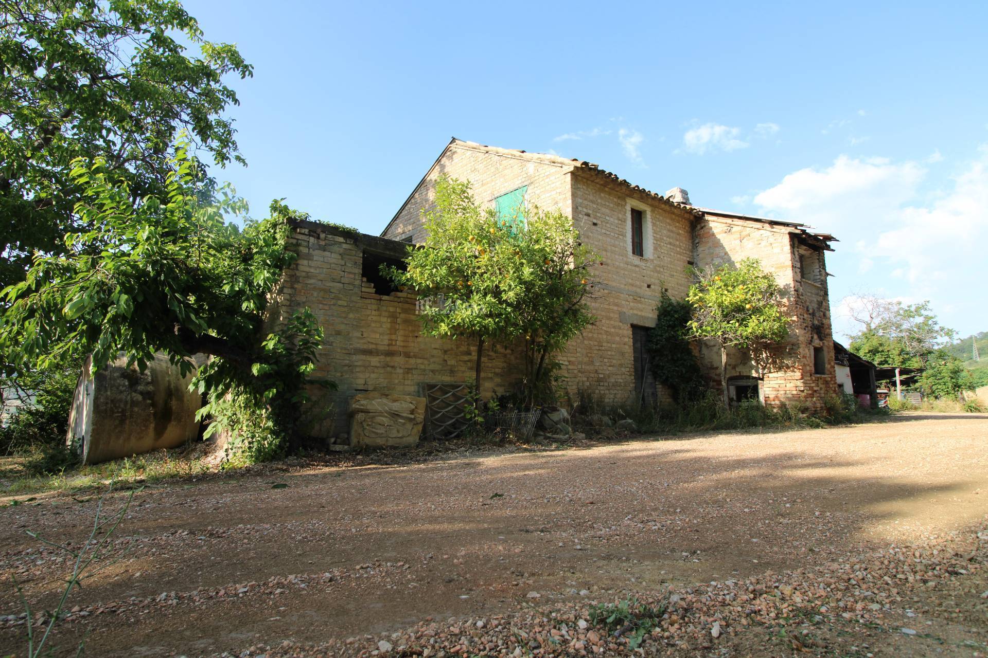 Casale / Rustico in vendita a Montefiore dell'Aso