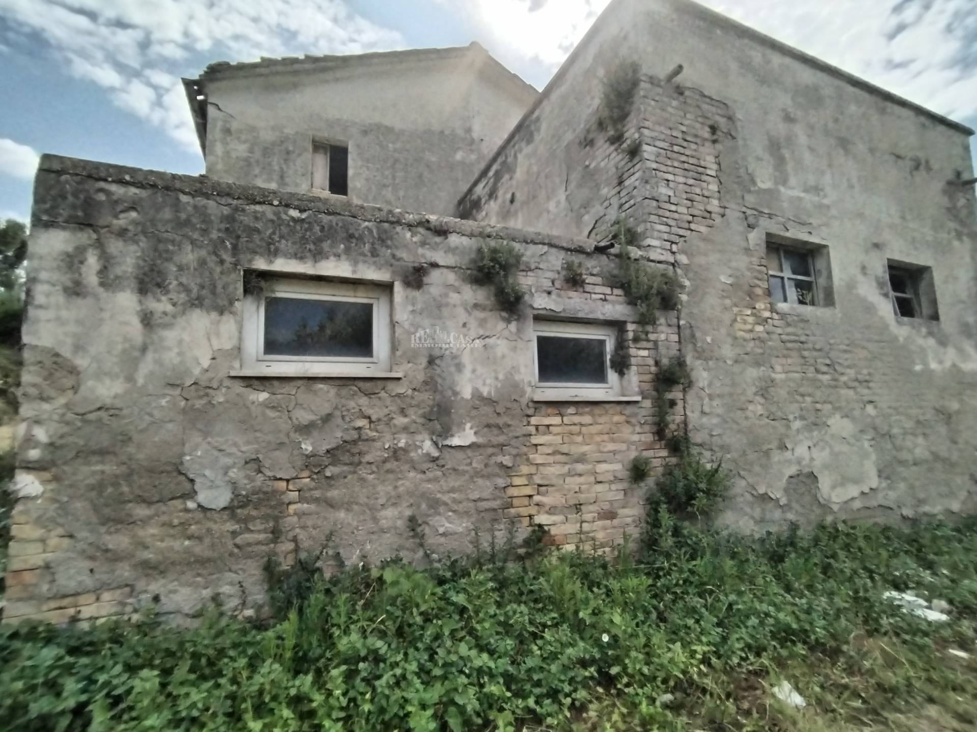 Casale / Rustico in vendita a Monteprandone, COLLINARE