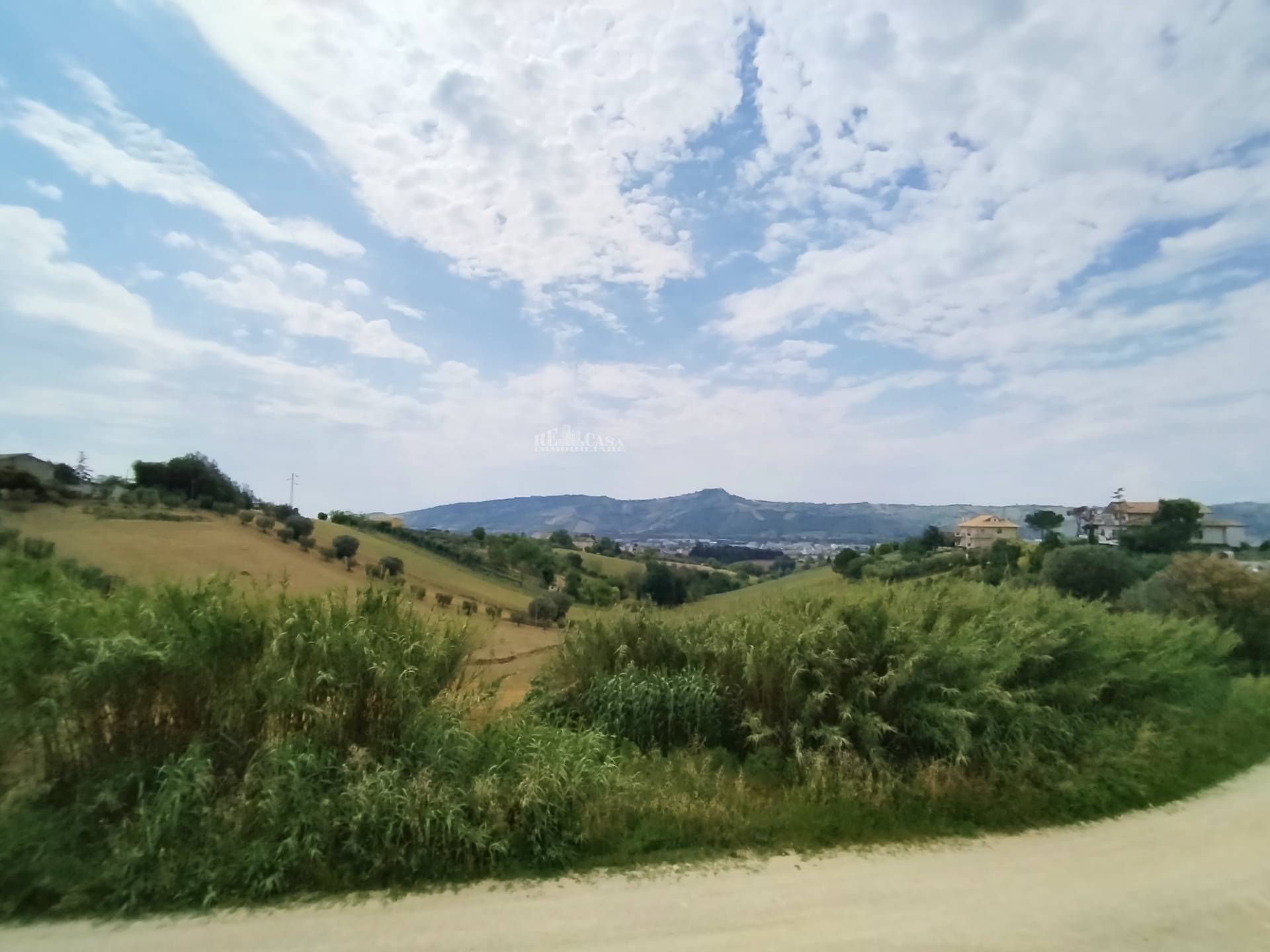 Casale / Rustico in vendita a Monteprandone, COLLINARE