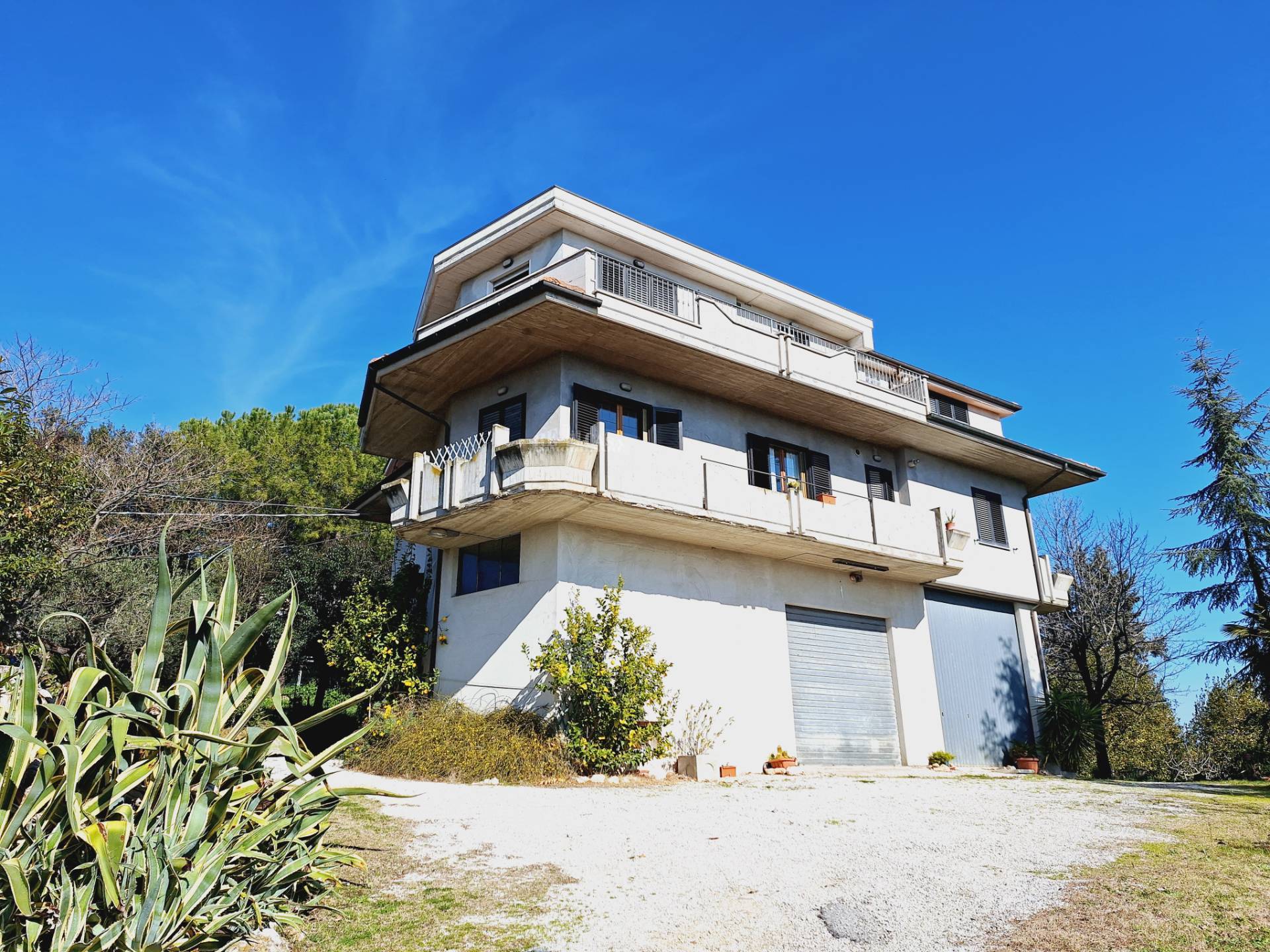 Casa in vendita a Castorano, COLLINARE