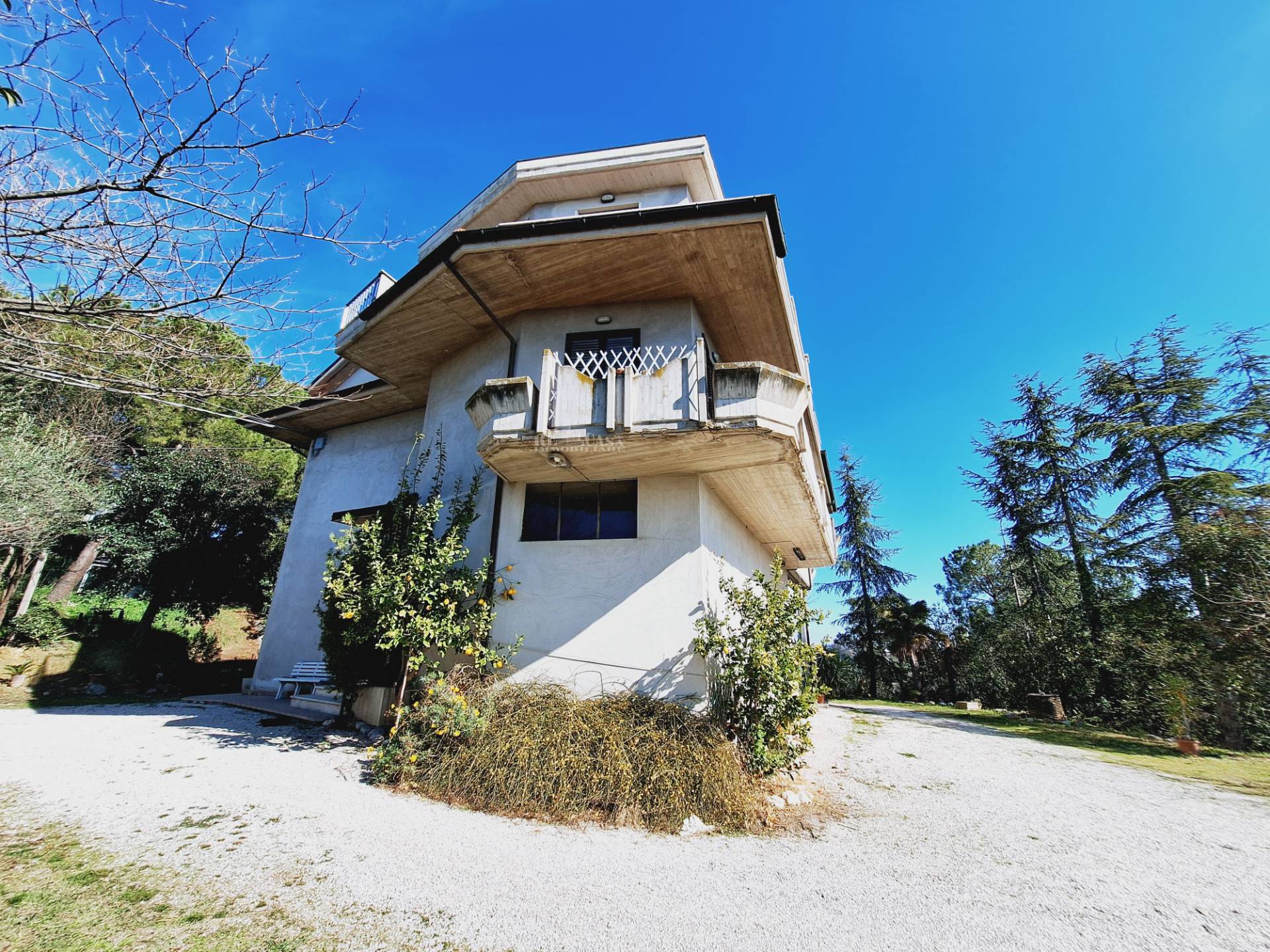 Casa in vendita a Castorano, COLLINARE