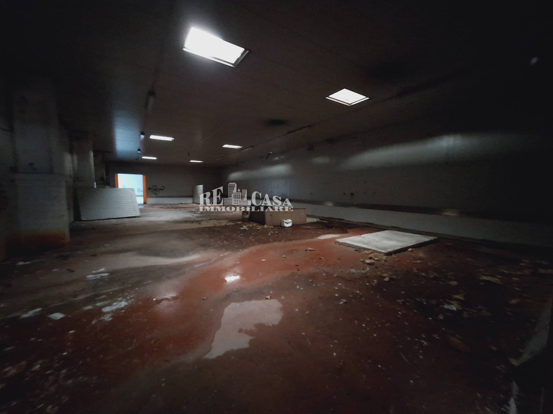 Capannone in vendita a Cupra Marittima, COLLINARE (sopra la Statale 16)