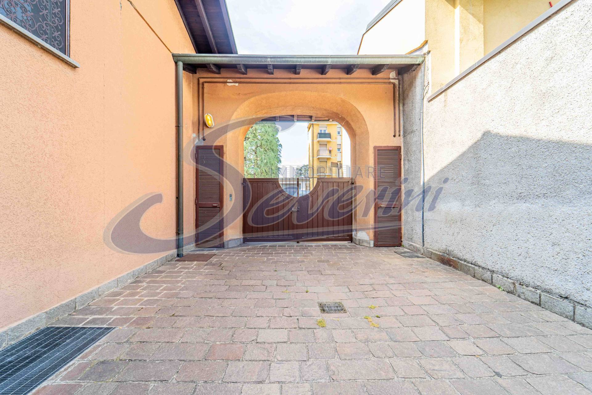 Casa indipendente in vendita a Fino Mornasco