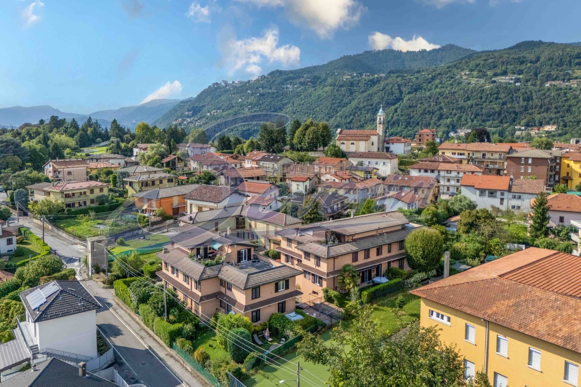 Appartamento in vendita a Lipomo