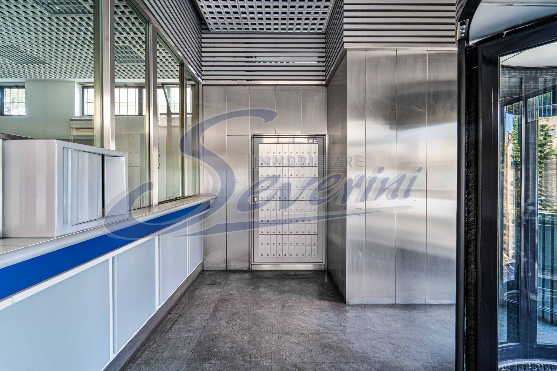 Locale commerciale in vendita a Casatenovo