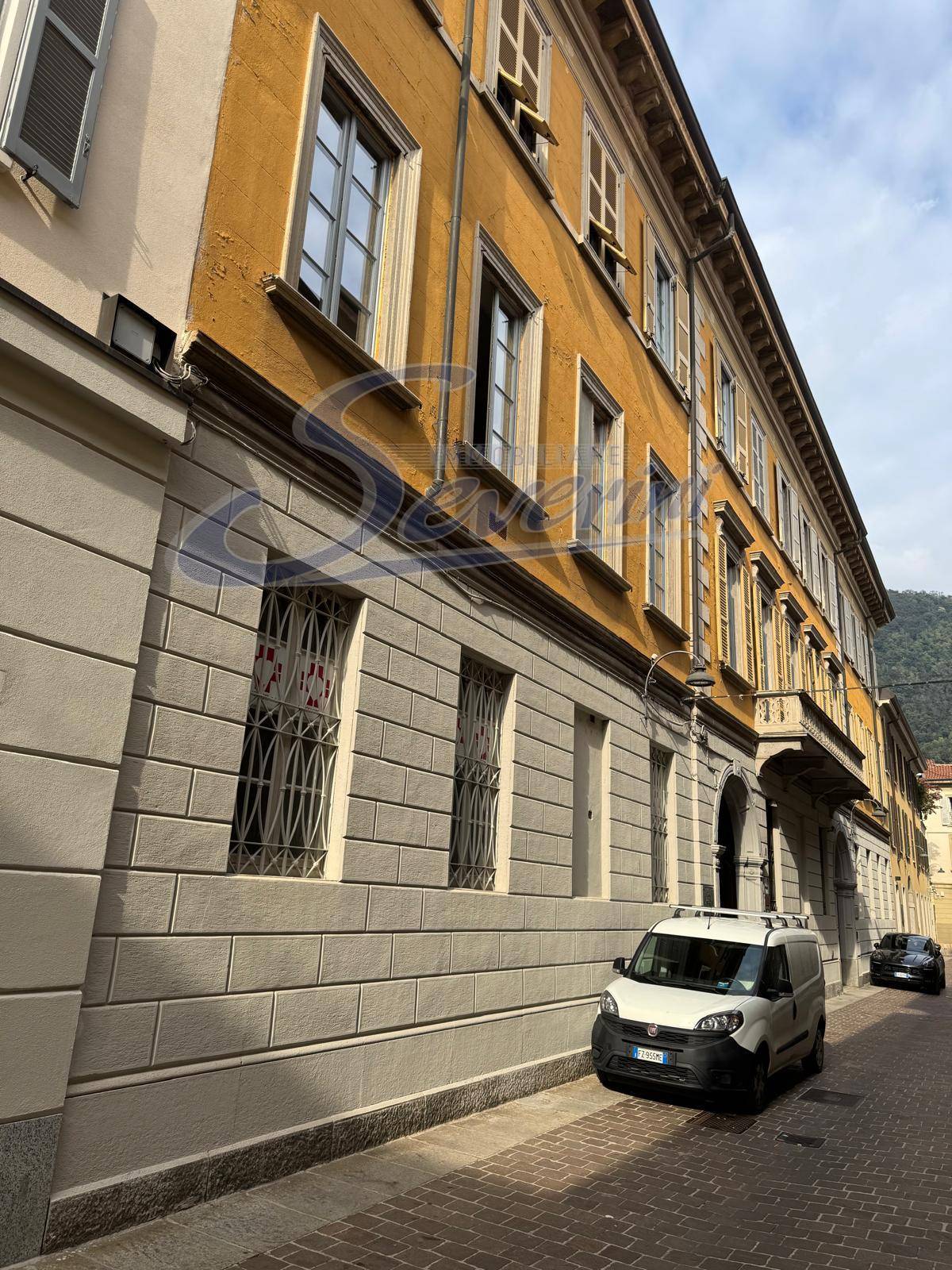 Magazzino in vendita a Como, Centro Storico