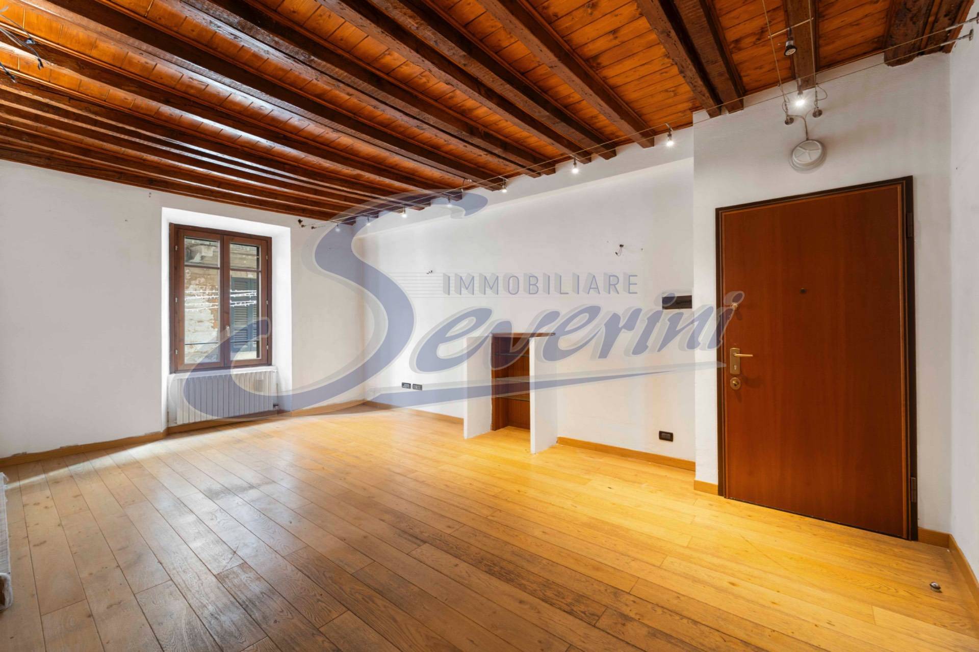 Appartamento in palazzo d\'epoca in vendita a Como, Centro Storico